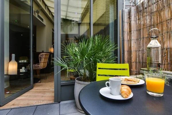 Breakfast Served the Traditional Way at Legend Hotel Paris 6e