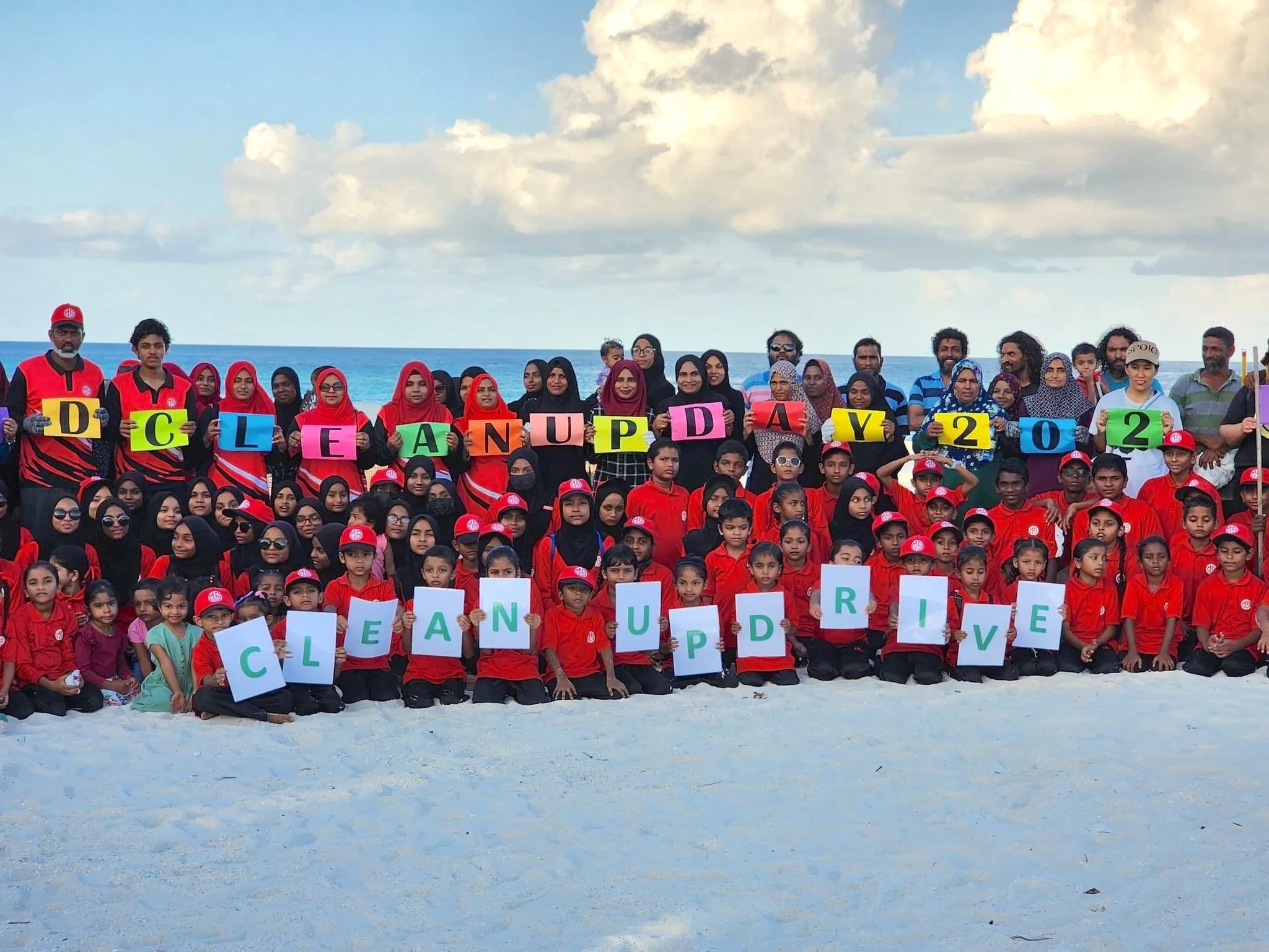 Community Clean Up at Constance Moofushi 