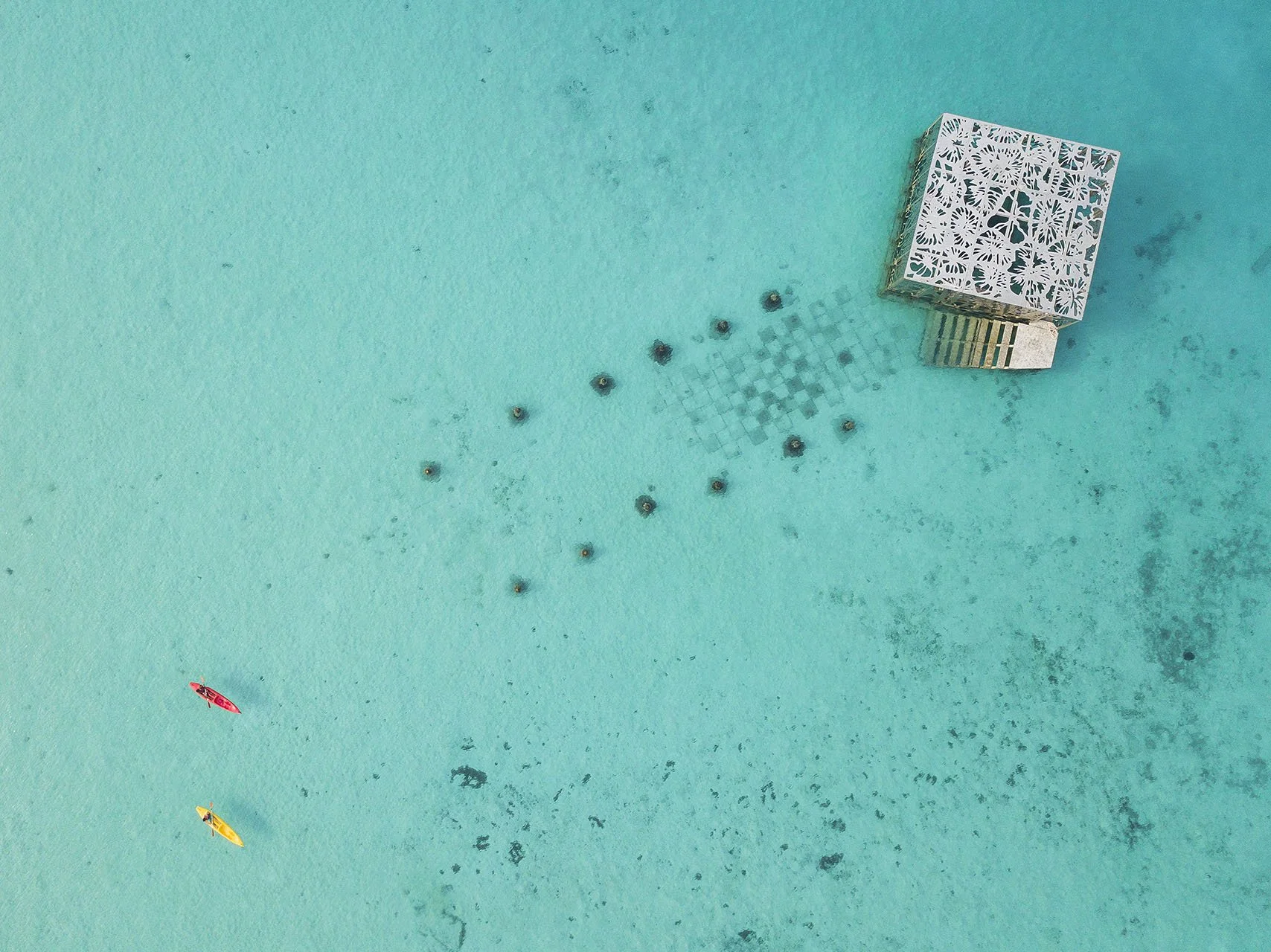 DIY Souvenirs from Waste at Fairmont Maldives Sirru Fen Fushi