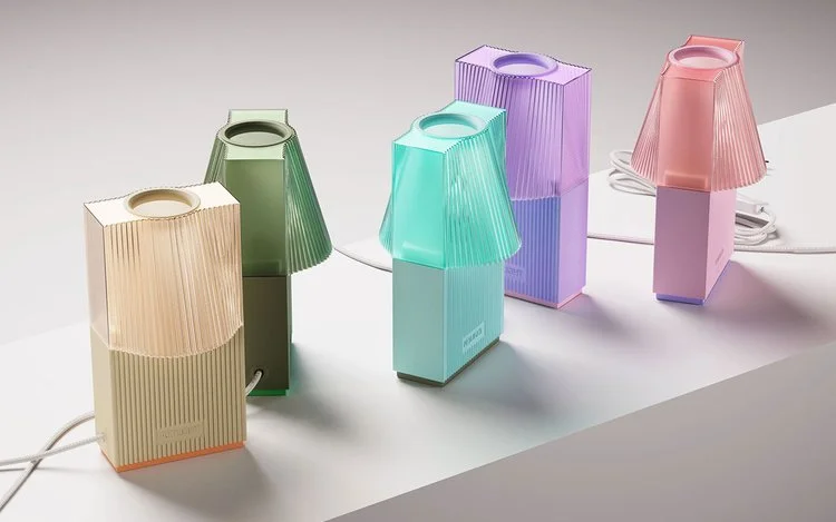 ALT Light lamps are made of PLA, a material made from corn starch, a natural alternative to plastic. Each lamp is printed to order so as to avoid overproduction and limit material consumption.