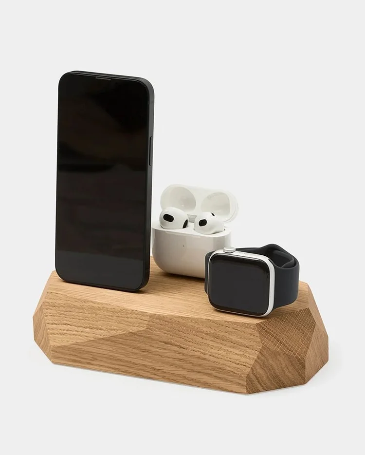 Oakywood is a Polish brand conceived out of love for wood and technology and finding ways to help reinvent the workspace. Their brand philosophy is built on three core values of quality, durability, and environmental care which is why all products ar