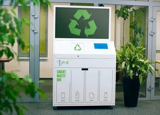 Bin-e is an AI-based smart waste bin, designed for public places, enabling them to simplify recycling. It sorts and compresses the waste automatically, controls the fill level and processes data for convenient waste management.