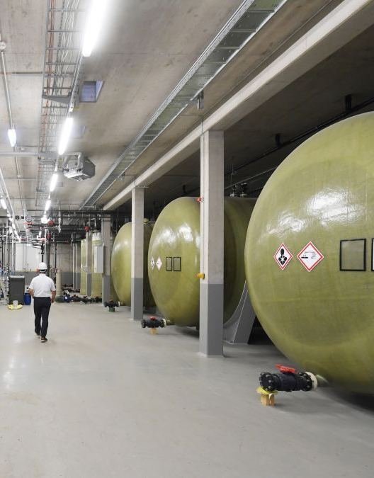 Designed for massive energy storage flow batteries can be charged and discharged by pumping liquids filled with vanadium back and forth throughout the facility. Because flow batteries don’t consume any of their reagents they can potentially last inde