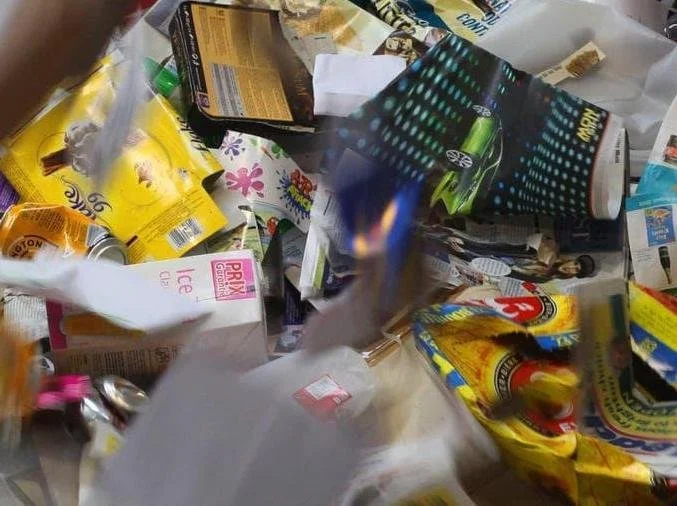 Veolia Dry Mixed Recycling helps to reduce carbon emissions, while boosting recycling performance and the amount of waste diverted from landfill. Separating waste from everything else also reduces the disposal costs associated with environmental comp