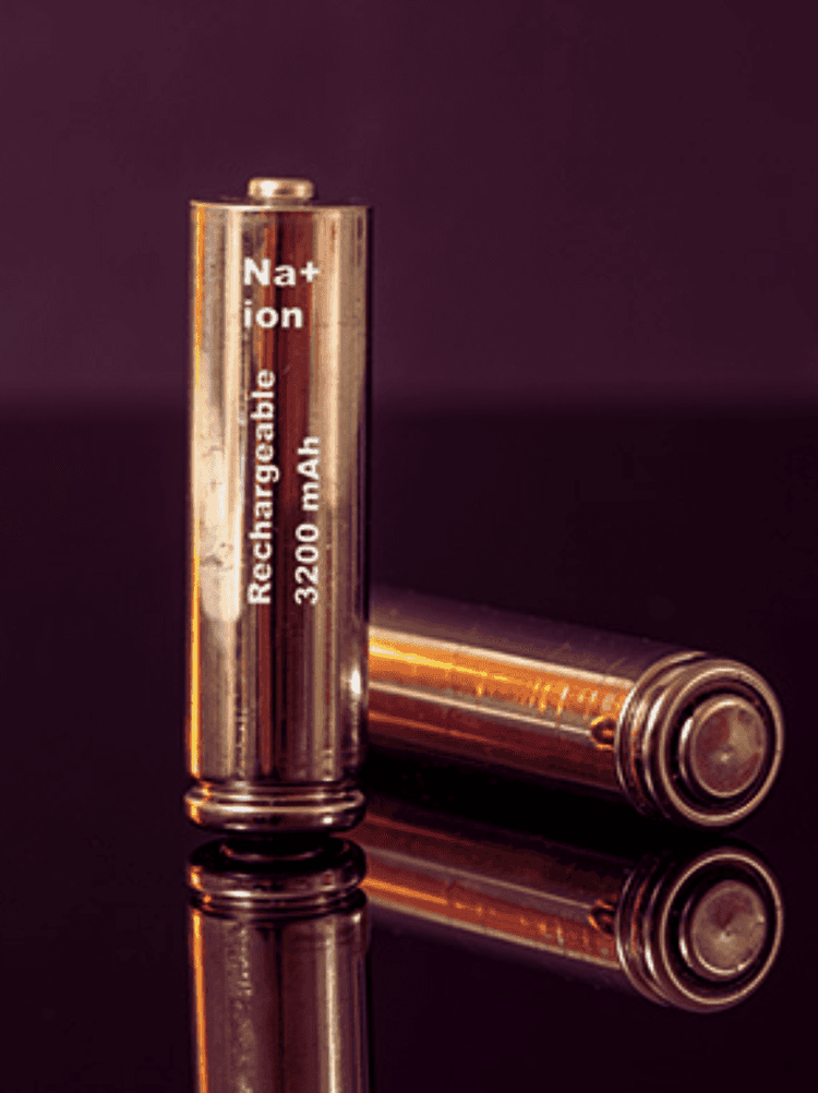 High-power hybrid sodium-ion batteries can be charged in seconds and sodium is considered nearly 1000 times more abundant than lithium. Therefore, sodium-ion electrochemical energy storage devices are more appealing than traditional lithium-ion elect