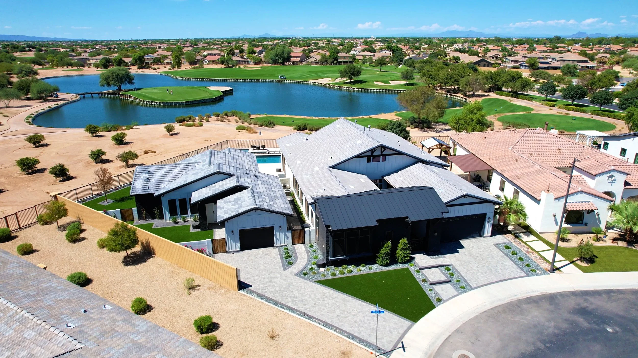 Homes along a lake and golf course in Gilbert, Arizona