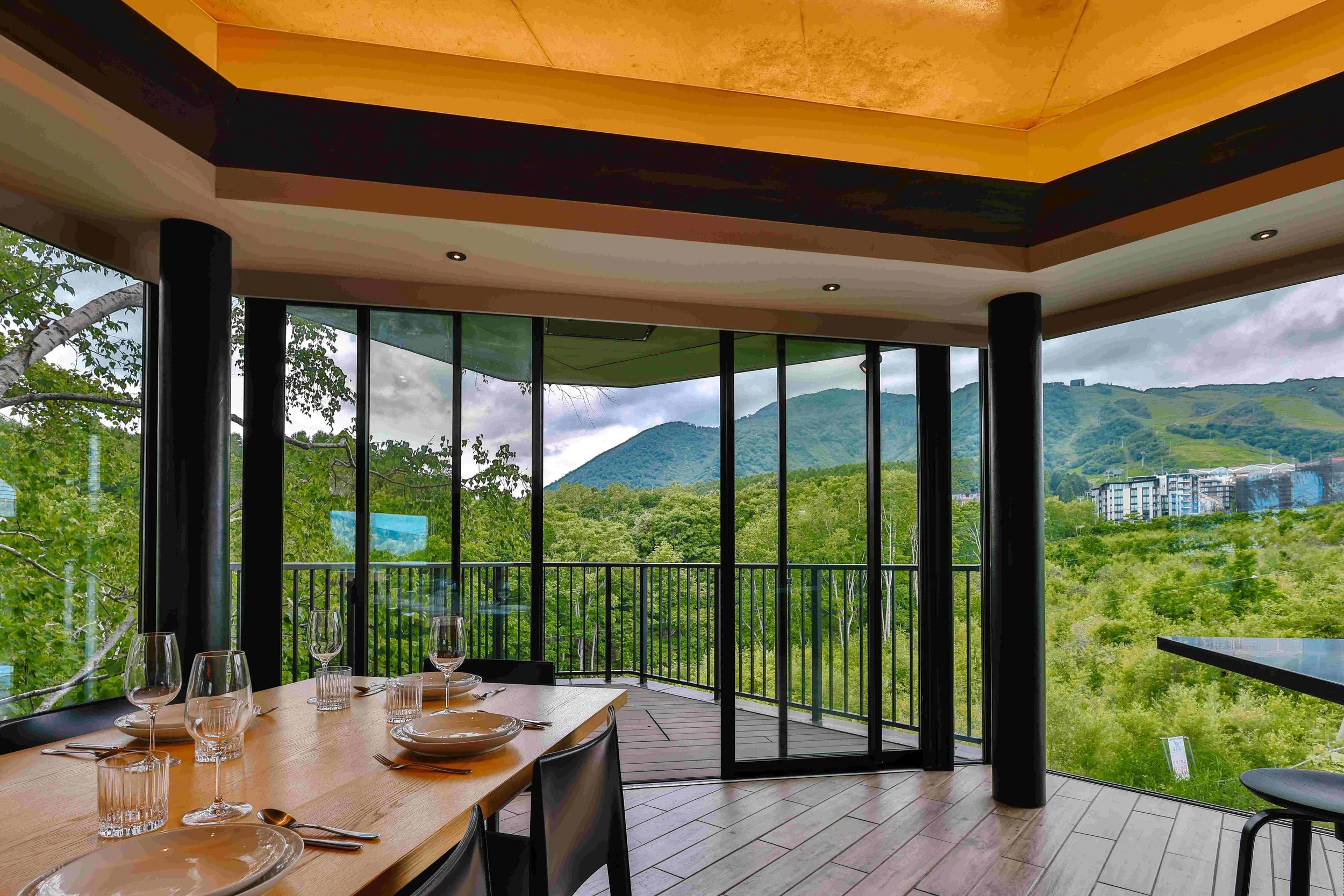 HavenNiseko_4BDRResidence_02-compresso.jpg
