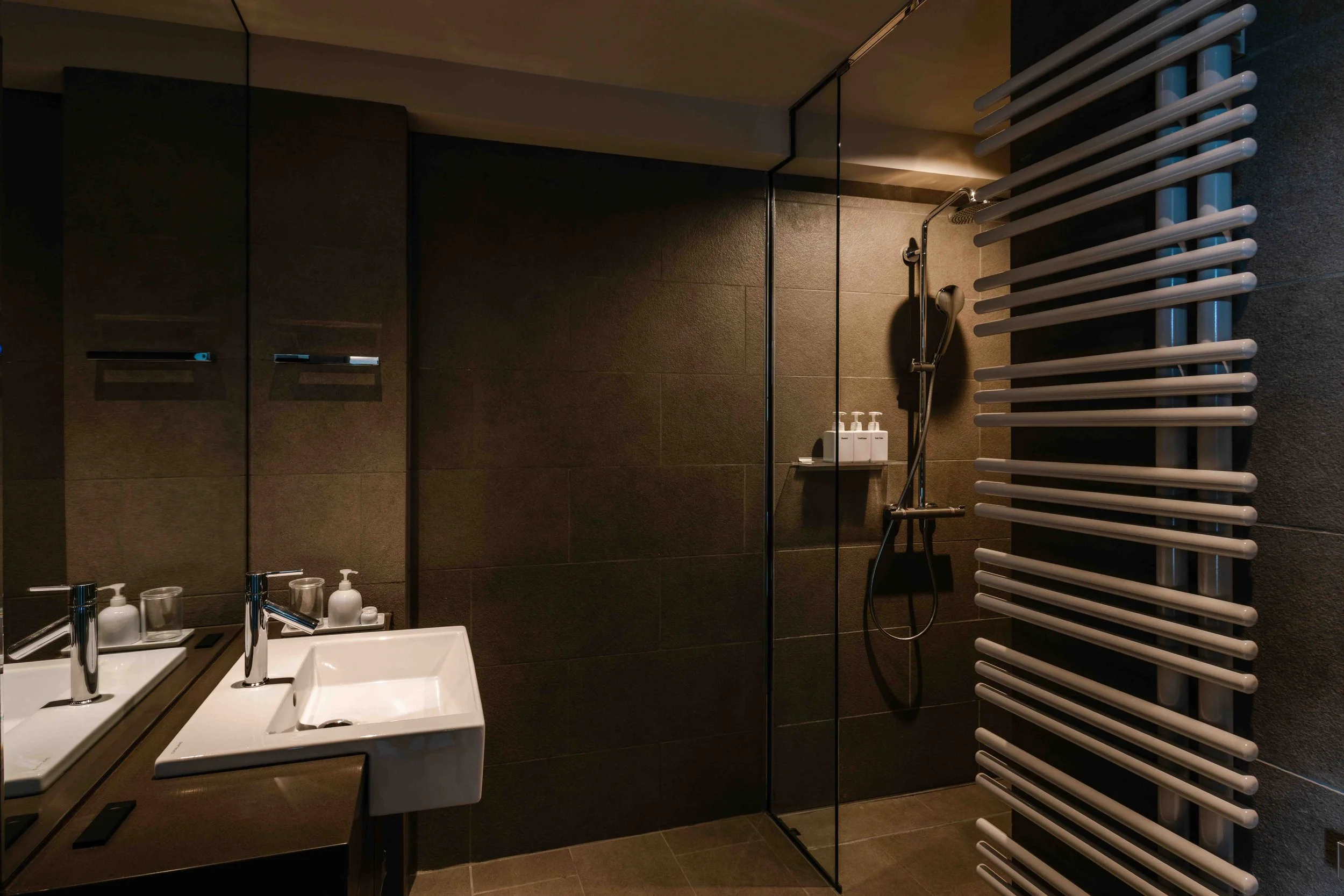 HavenNiseko_4BDRResidence_BDR3_03-compresso.jpg