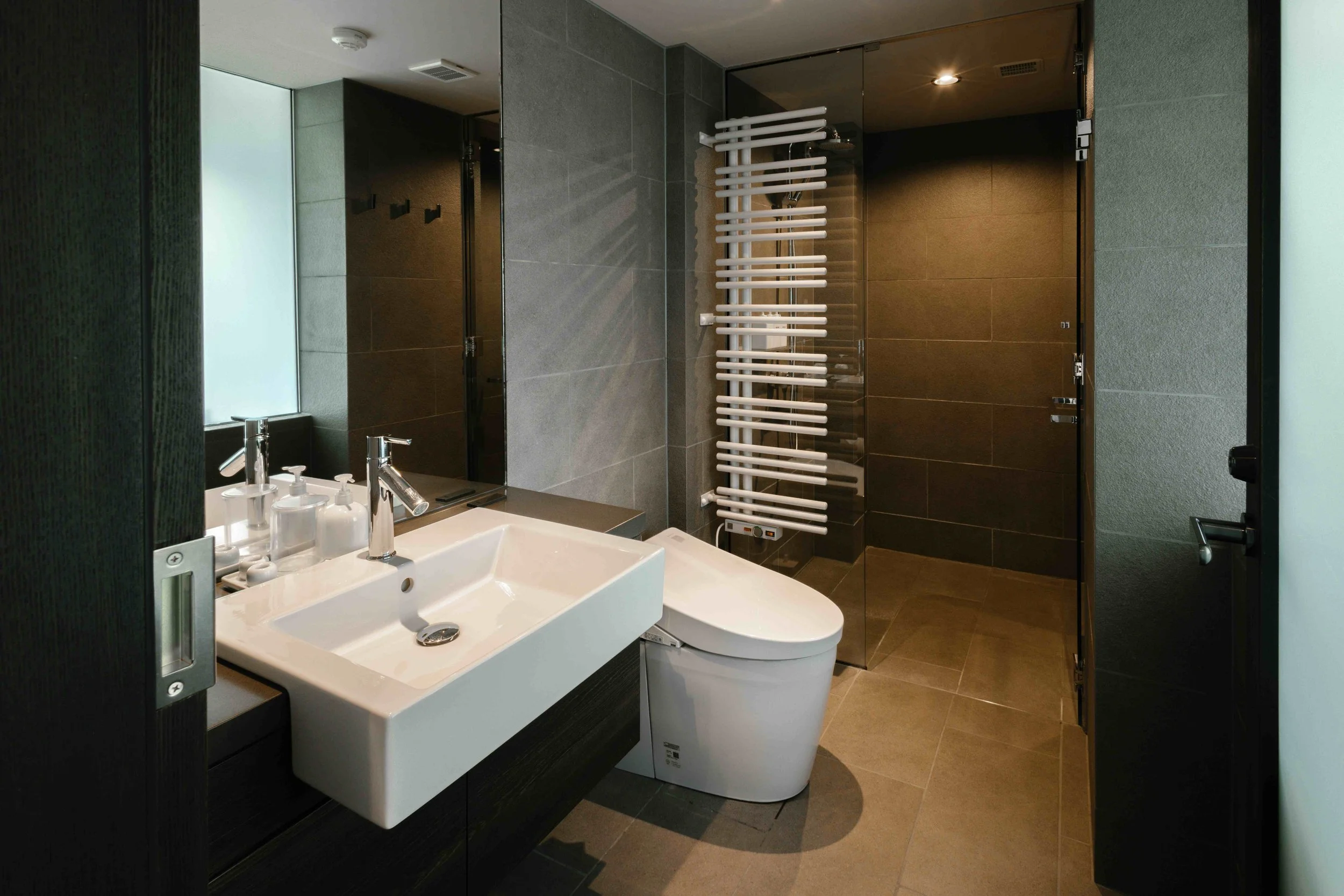 HavenNiseko_4BDRResidence_BDR4_04-compresso.jpg