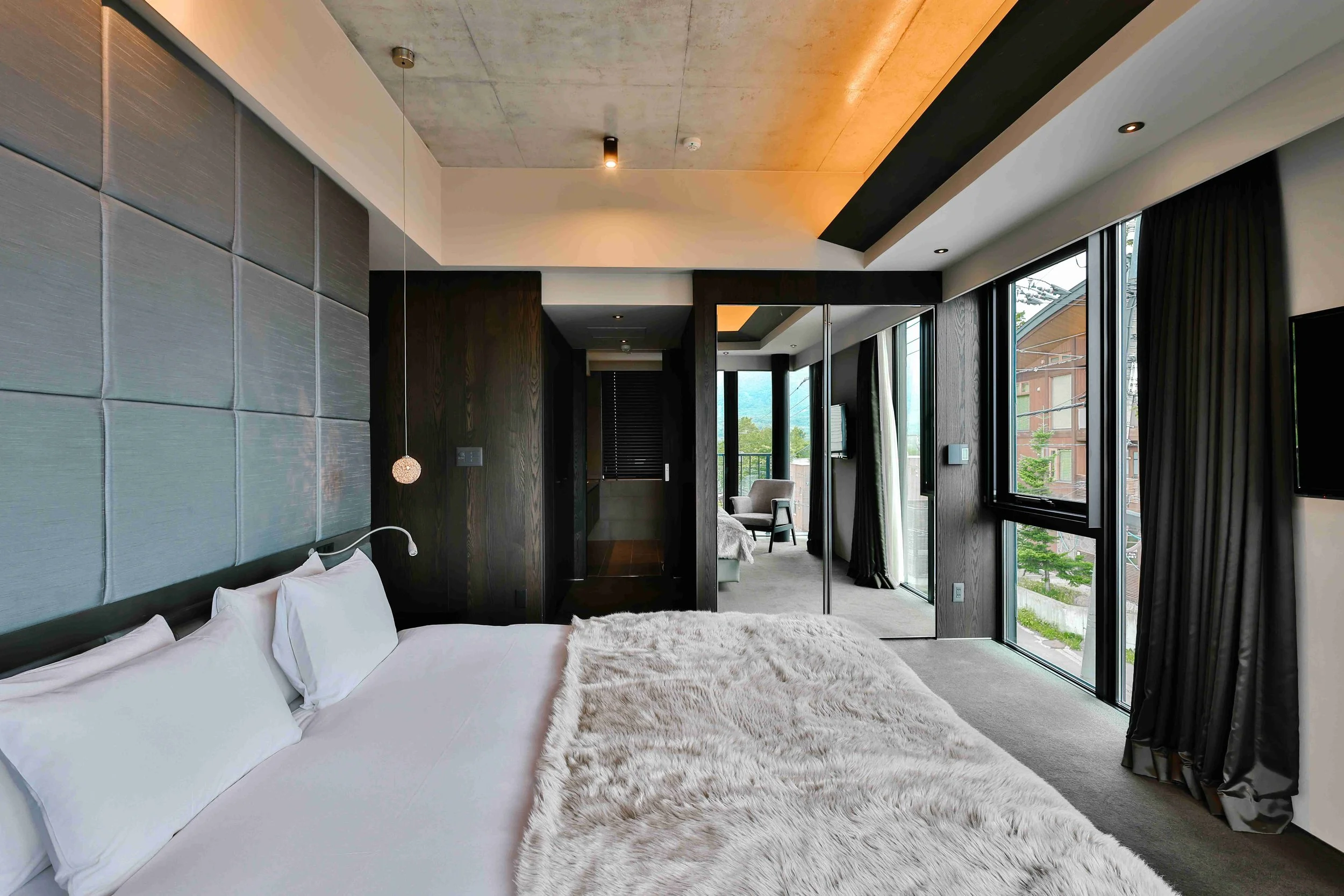HavenNiseko_4BDRResidence_MasterBDR_04-compresso.jpg