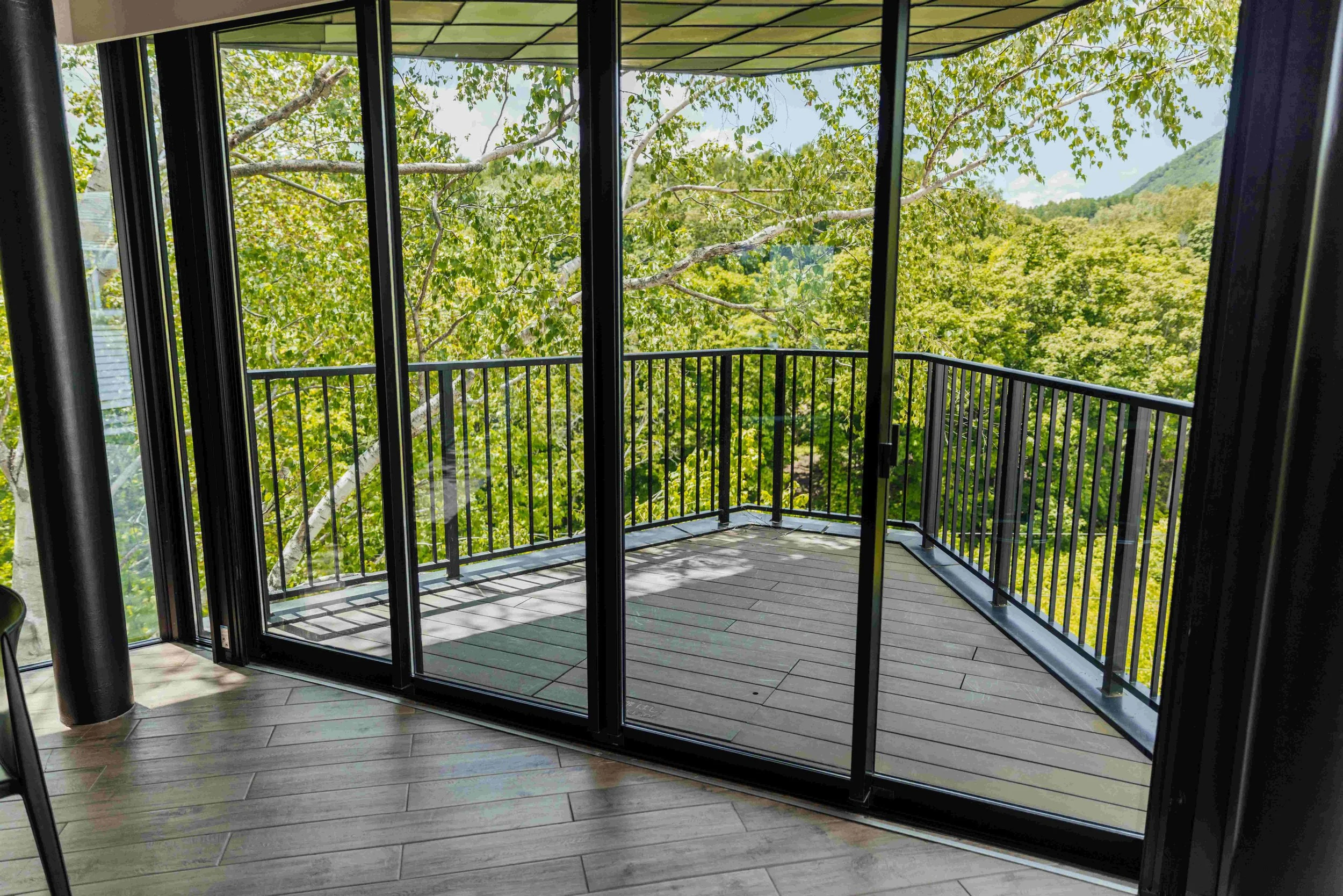 HavenNiseko_4BDRPenthouseResidence_06-compresso.jpg