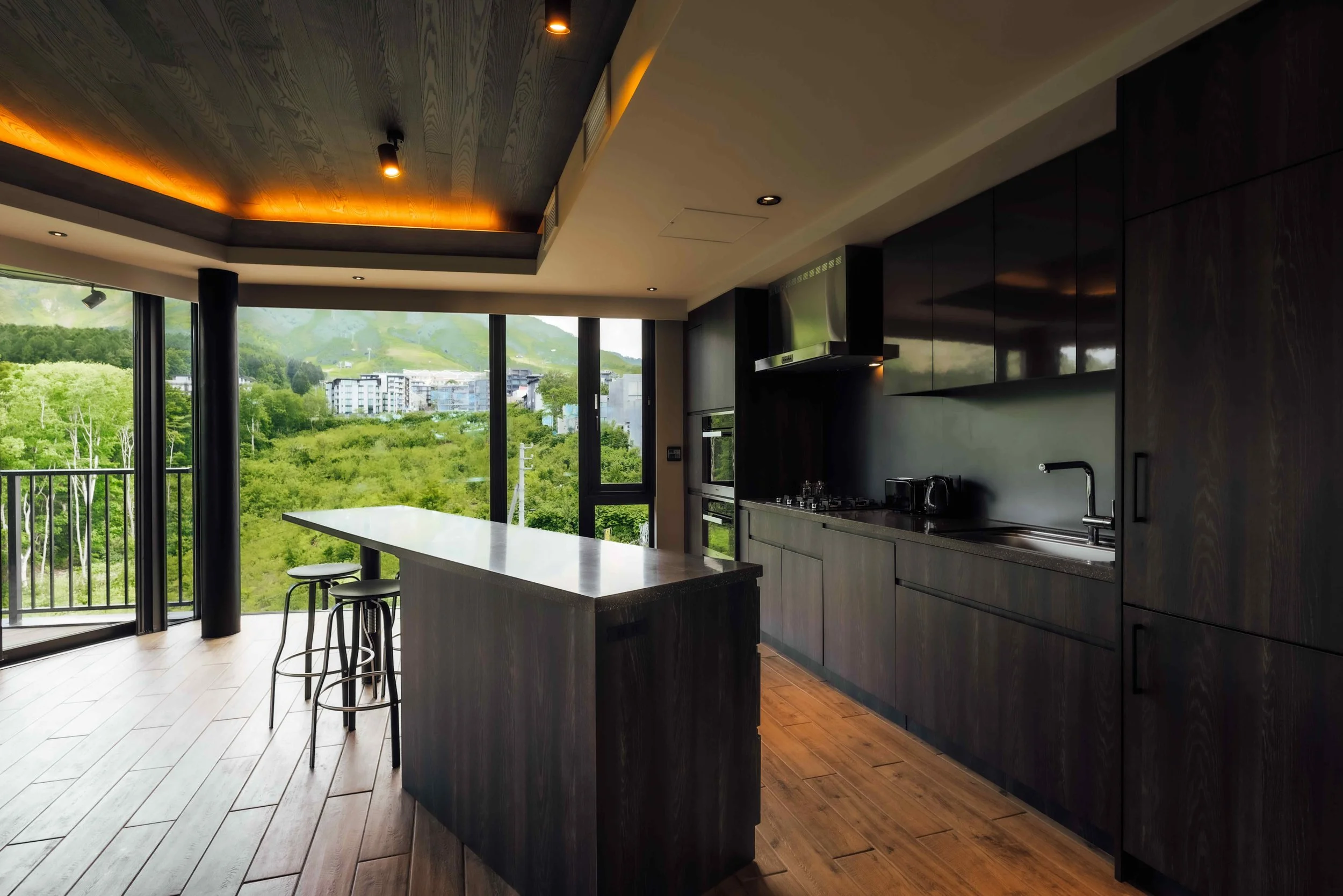 HavenNiseko_4BDRPenthouseResidence_10-compresso.jpg