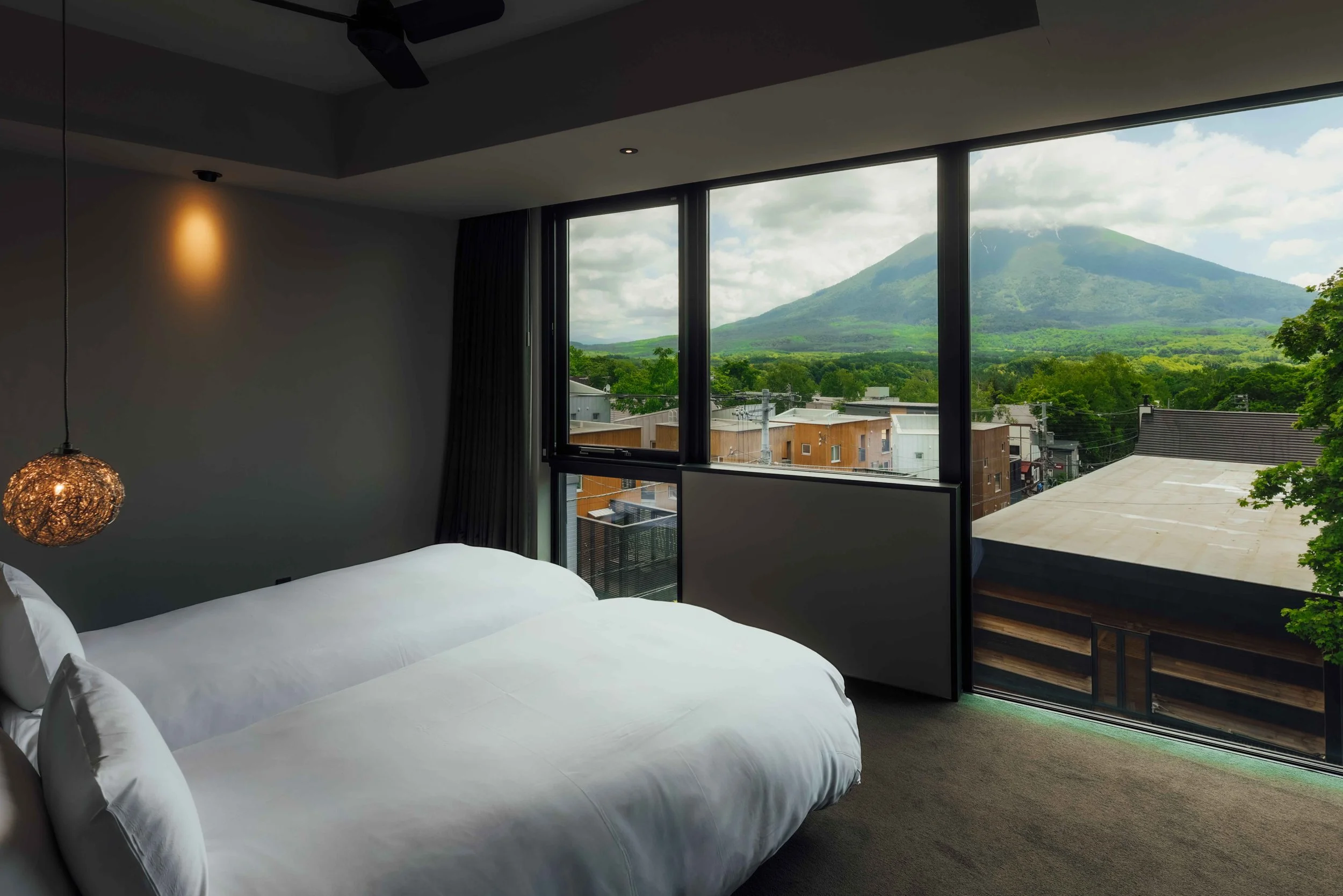 HavenNiseko_4BDRPenthouseResidence_BDR4_06-compresso.jpg