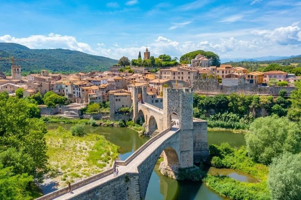 retreats-girona-medieval-bridge.jpg