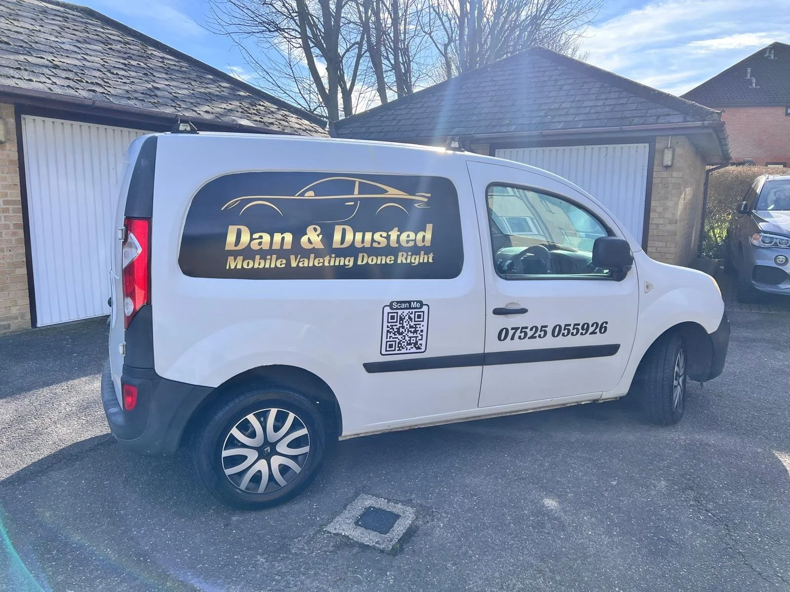 Dan & Dusted is a mobile valeting and detailing company that covers Brentwood, Ingatestone, Chelmsford, Billericay, Rayleigh, Witham, Maldon, South woodham Ferrers, Colchester, Braintree, Hatfield Peveral, Hutton, Shenfield, Bishops Stortford.