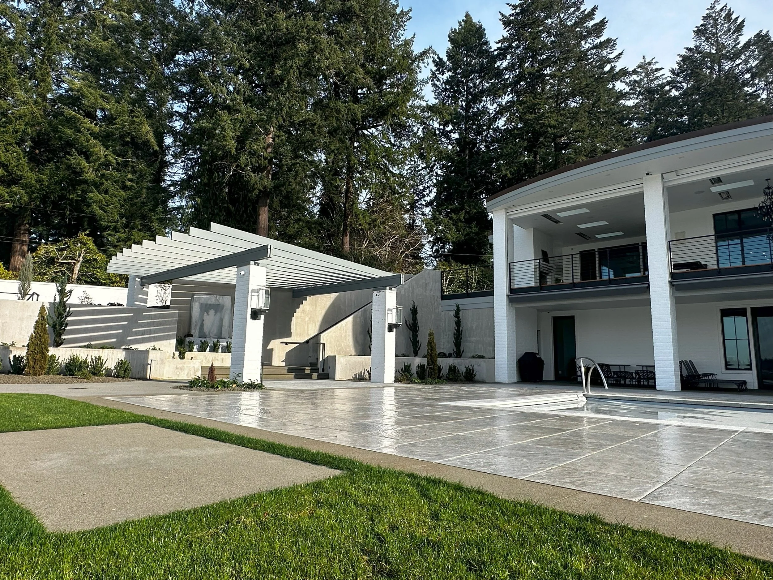 EXTERIOR_1.jpg