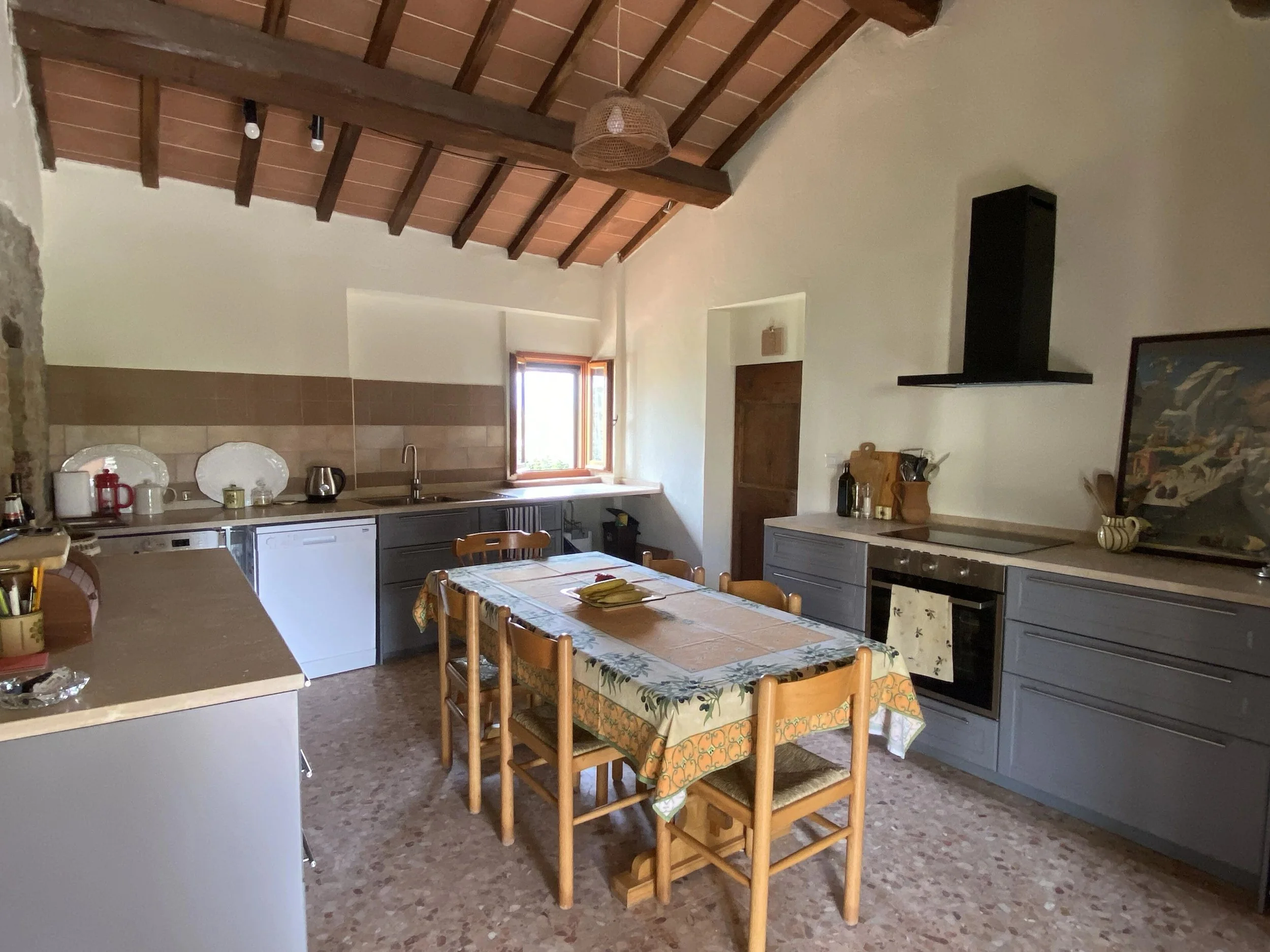 Kitchen/dining room as you enter