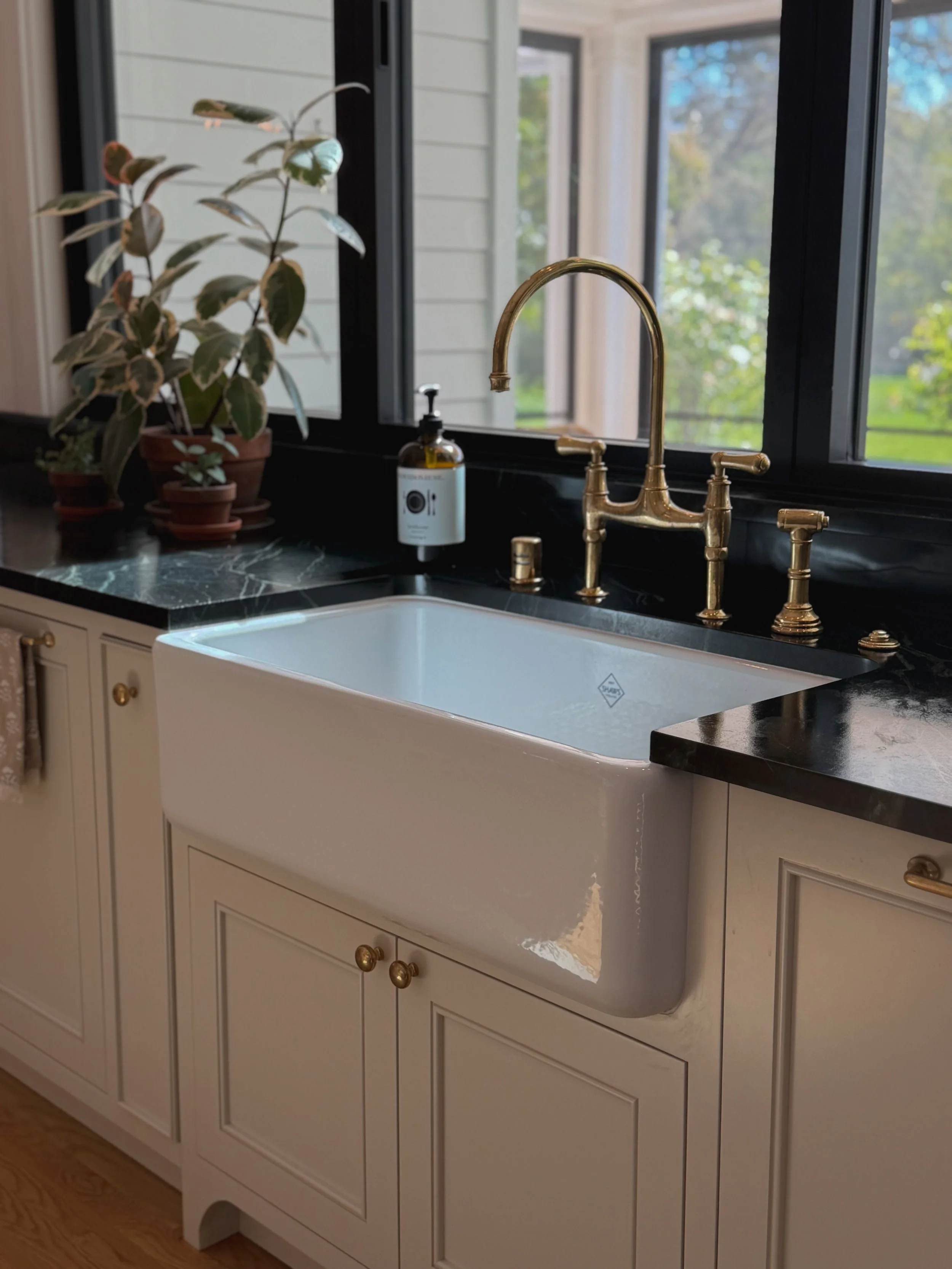 KITCHEN SINK 1