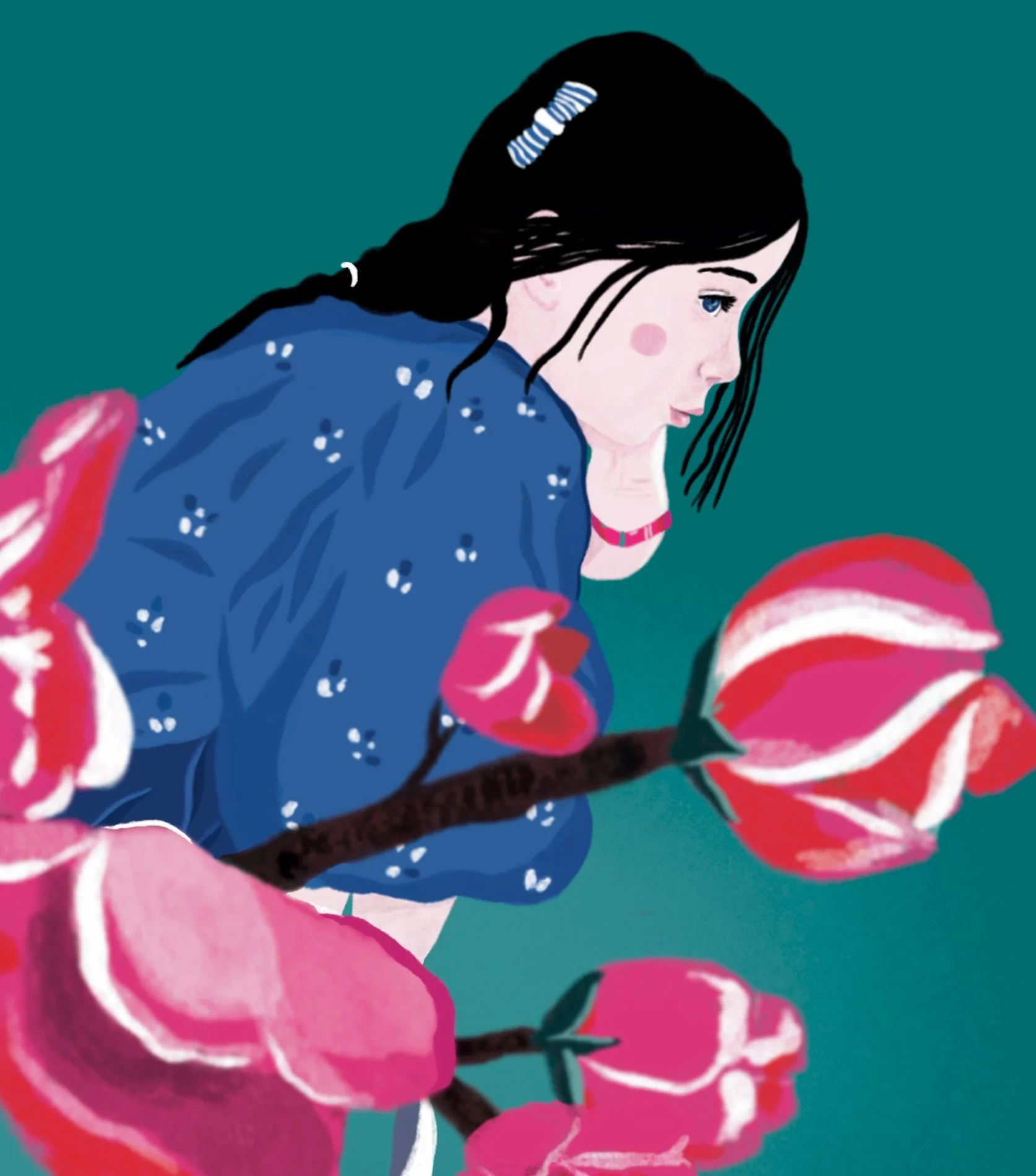 Illustration d’une jeune femme aux cheveux noirs, vêtue de bleu, entourée de fleurs roses et rouges sur fond turquoise.