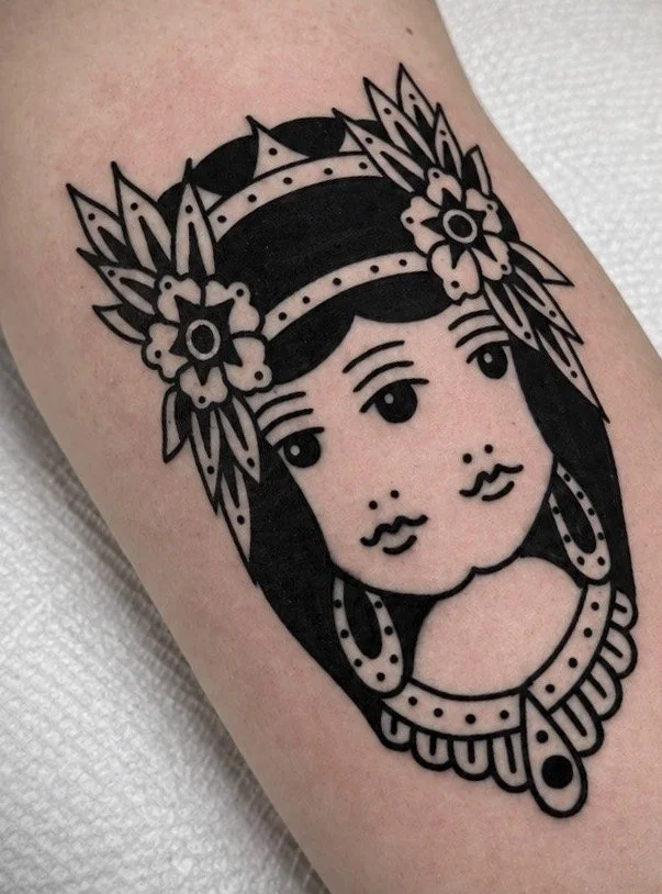 Billy Bennett
Linework lady head