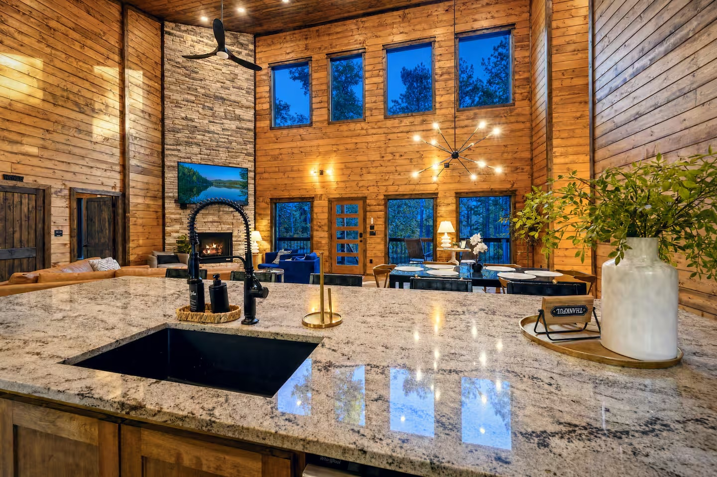 broken-bow-bliss-living-room.png