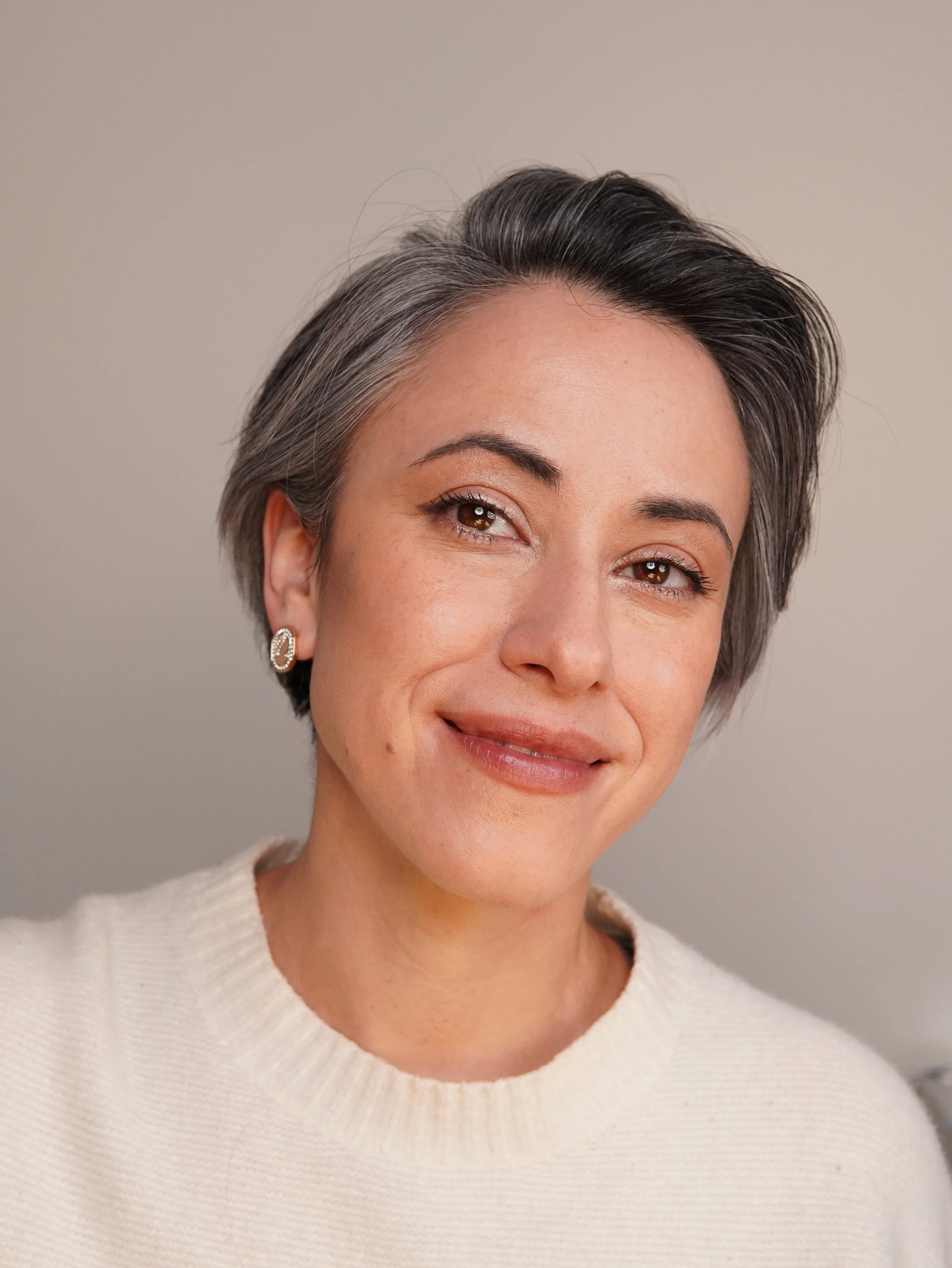 Yuliya Bobrovska (Juliya Yasmin), freelance video editor and video creator