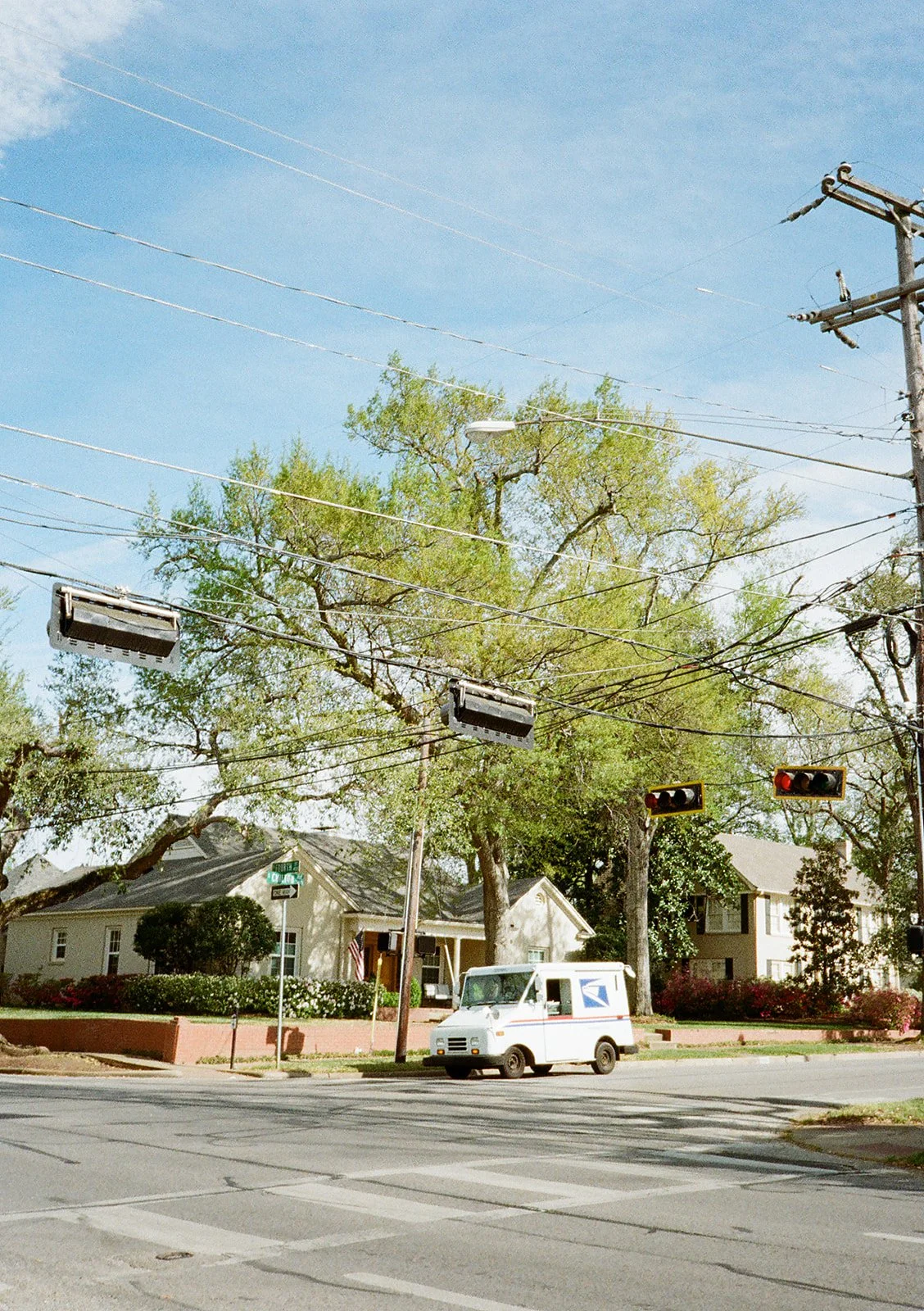 AnnieAustin_Mail-Time_Tyler-Texas.jpg