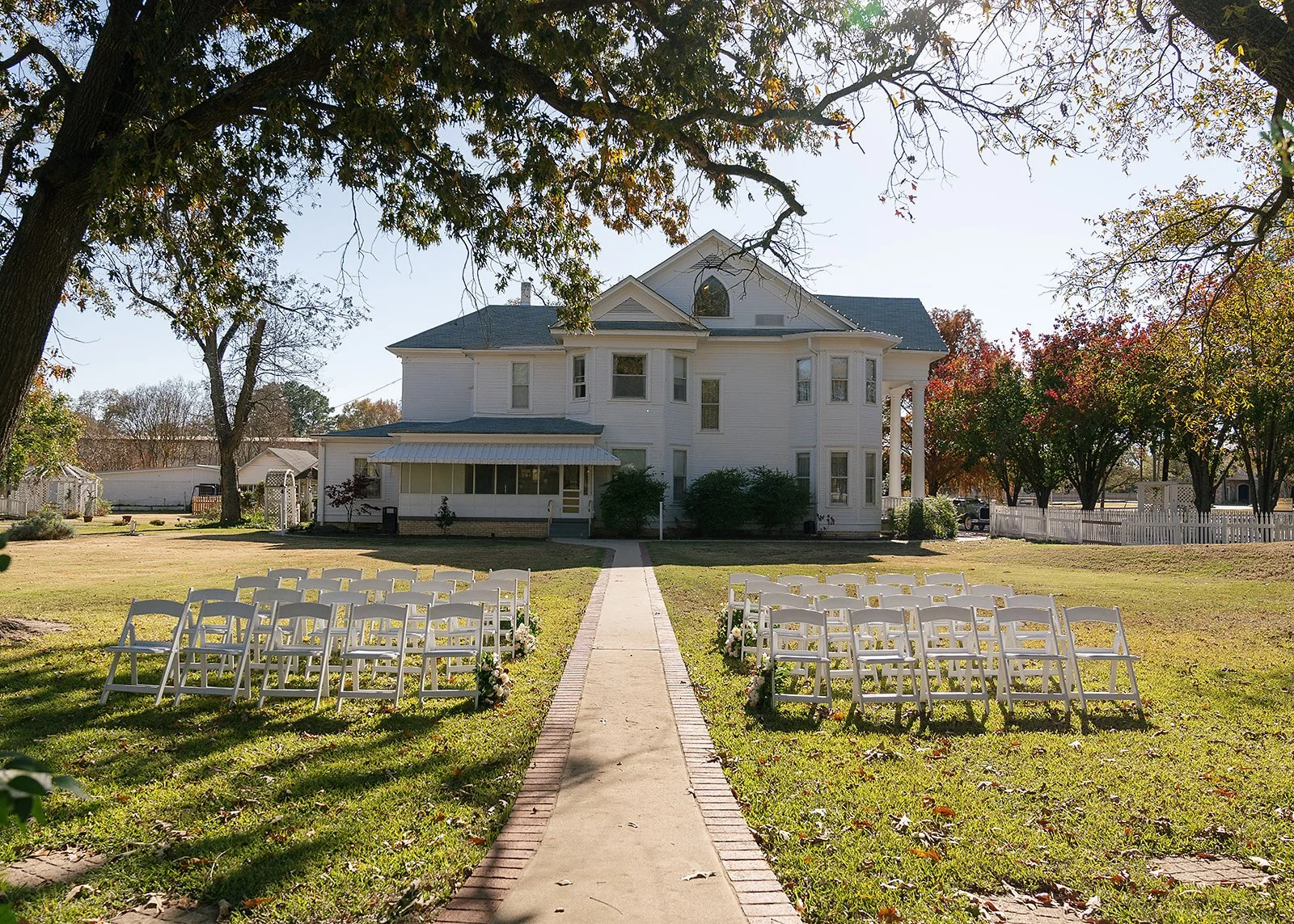 AnnieAustinPhoto_Oaklea-Mansion-Wedding_Outdoor-Ceremony-Space_09.jpg