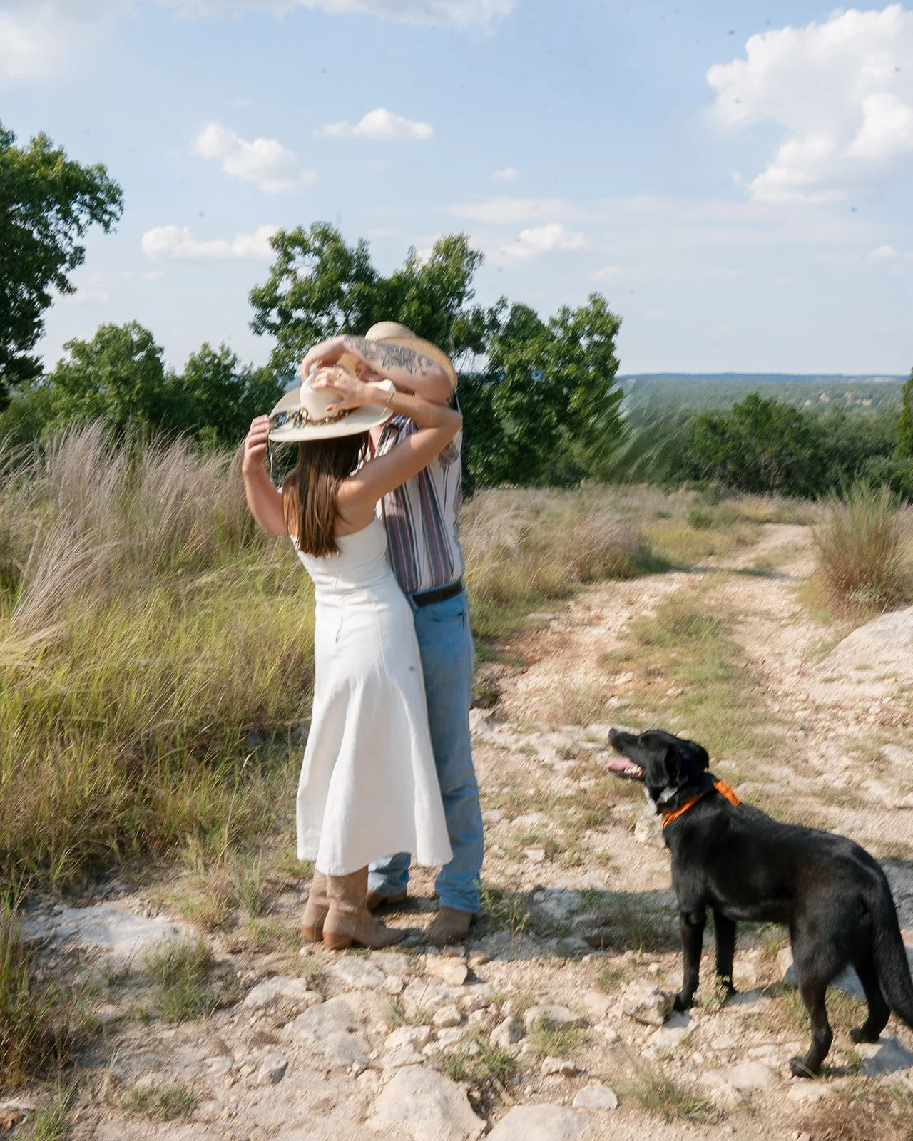 AnnieAustinPhoto_At-home-couples-photography_Texas-couple_27.jpg