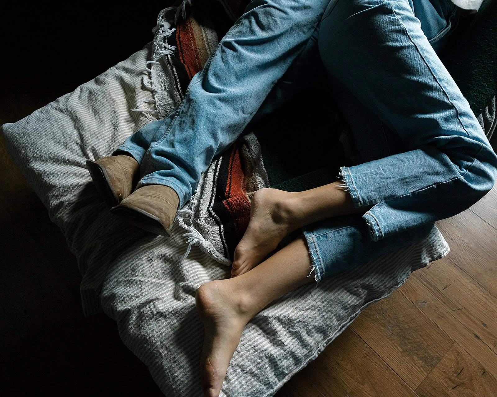 AnnieAustinPhoto_At-home-couples-photography_Hill-country-Texas_19.jpg