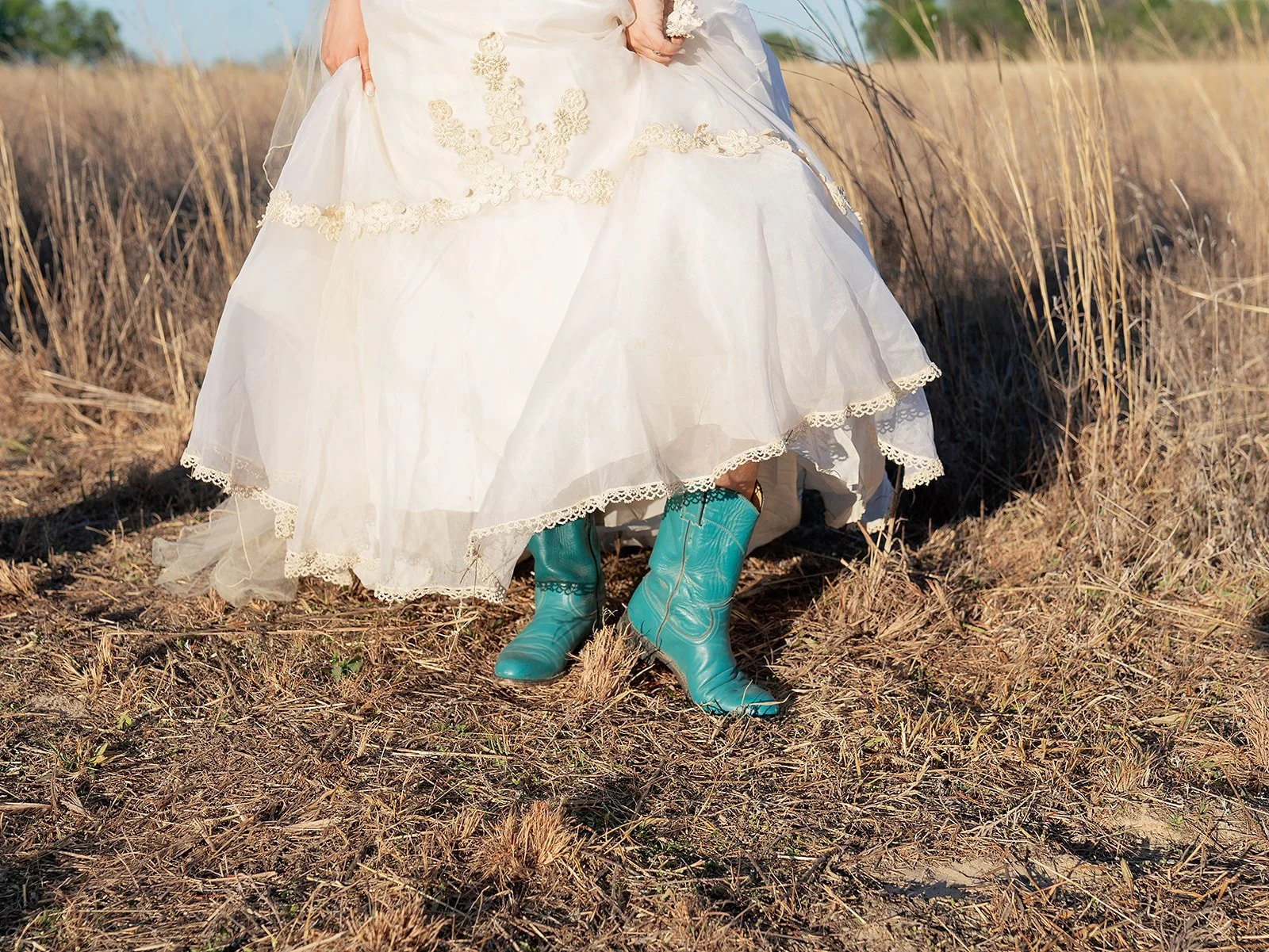 AnnieAustinPhoto_East-Texas-Documentary-Wedding_1970_s-style_33.jpg