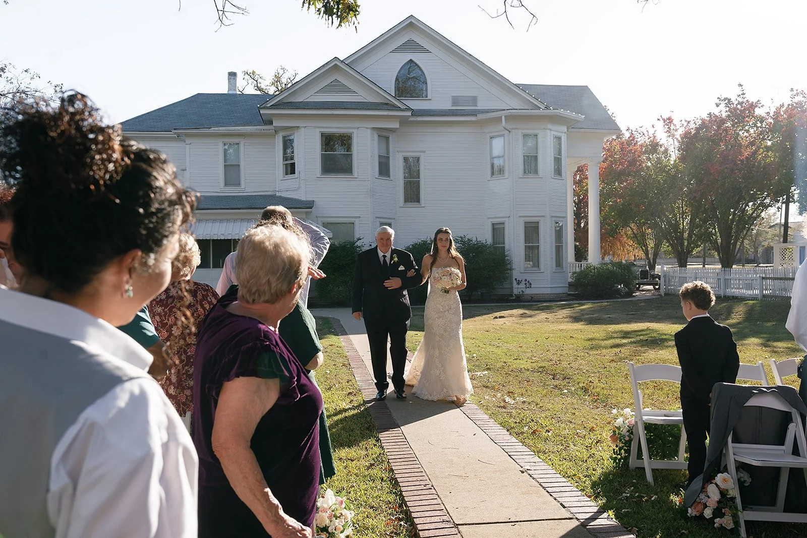 AnnieAustinPhoto_Oaklea-Mansion_a_w-ceremony-79_pt(11557727250).jpg