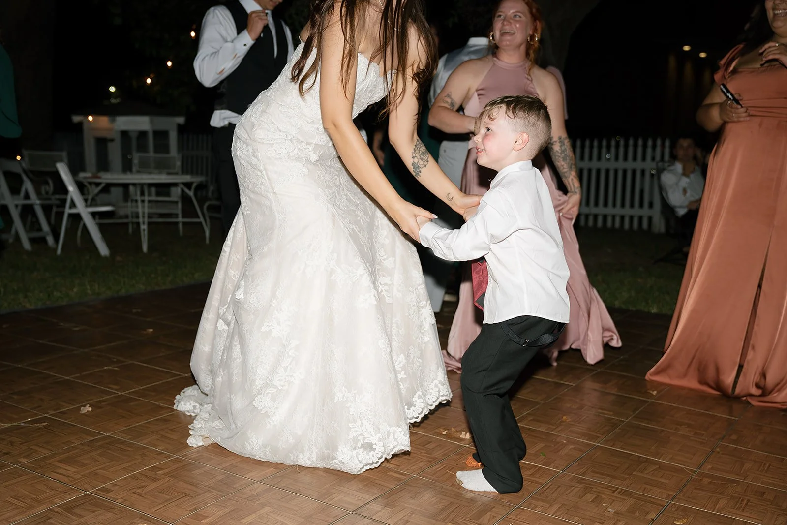 AnnieAustinPhoto_Oaklea-Mansion_a_w-reception-2-92_pt(11560023761).jpg