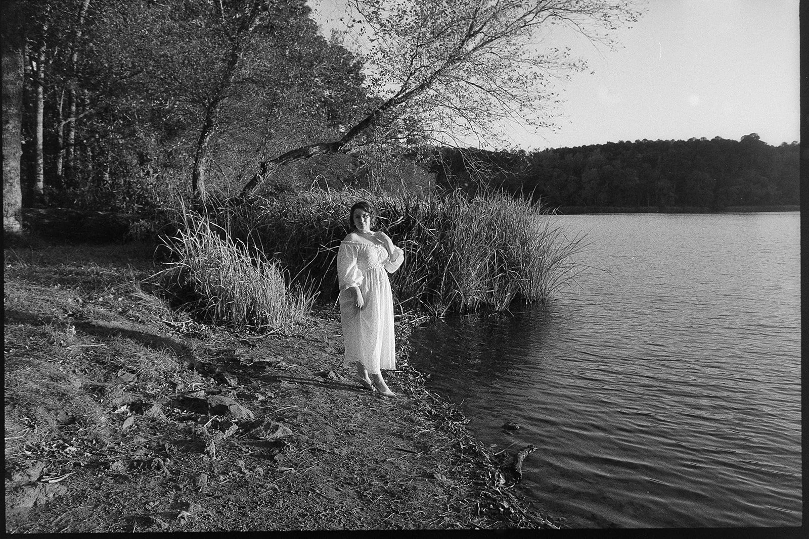 AnnieAustinPhoto_East-Texas-Bridals_at-tyler-state-park_11.jpg