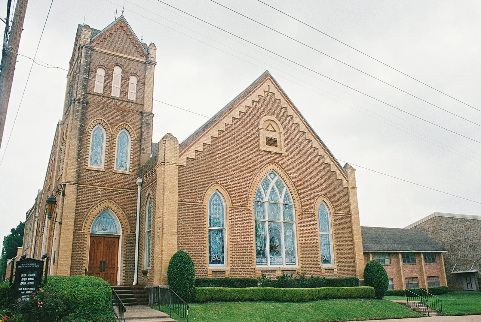 AnnieAustinPhoto_Houston-wedding-photos_Film-photography_01.jpg