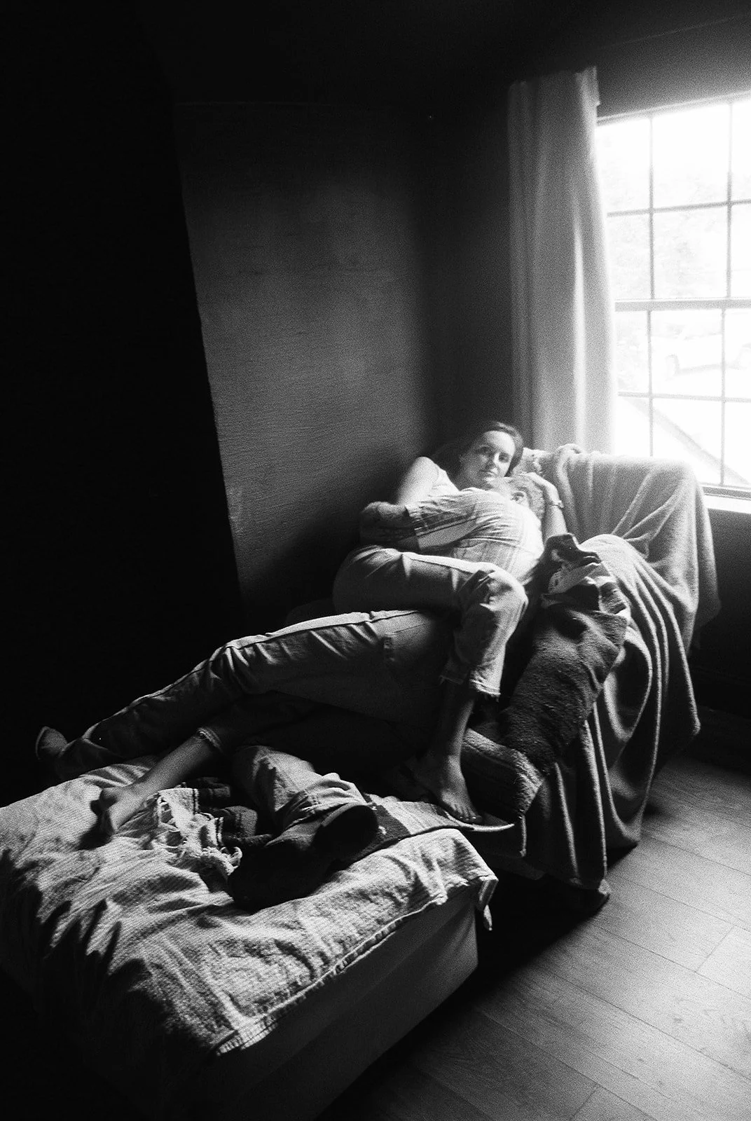 AnnieAustinPhoto_At-home-couples-photography_film-phogoraphy-texas_21.jpg