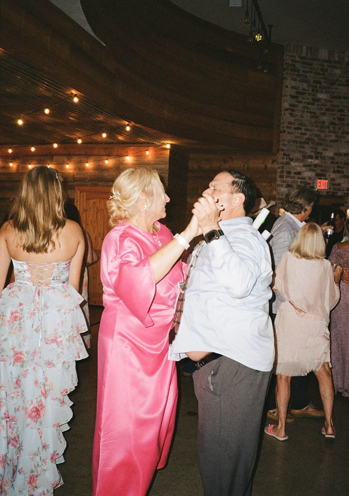 AnnieAustinPhoto_Dallas-Wedding-Photography_analog-wedding-photos_43.jpg