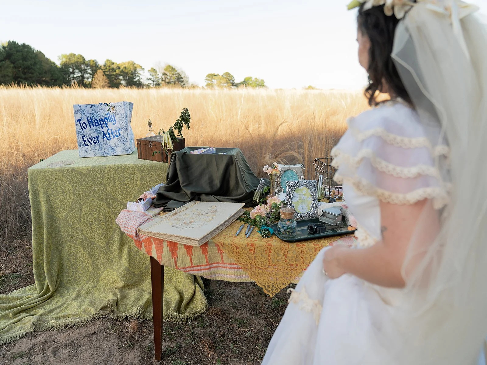 AnnieAustinPhoto_East-Texas-Documentary-Wedding_1970_s-style_28.jpg