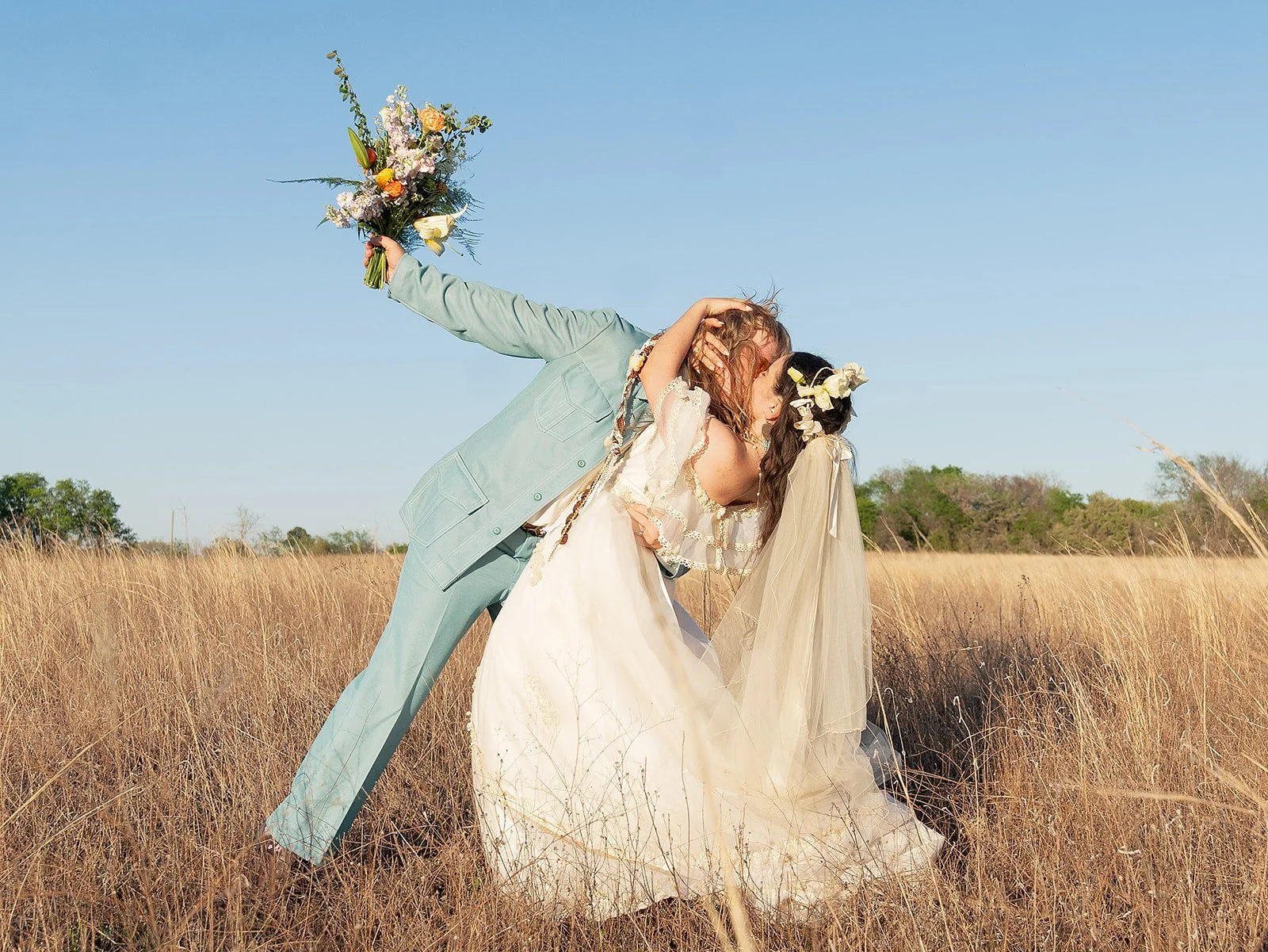 AnnieAustinPhoto_East-Texas-Documentary-Wedding_1970_s-style_45.jpg