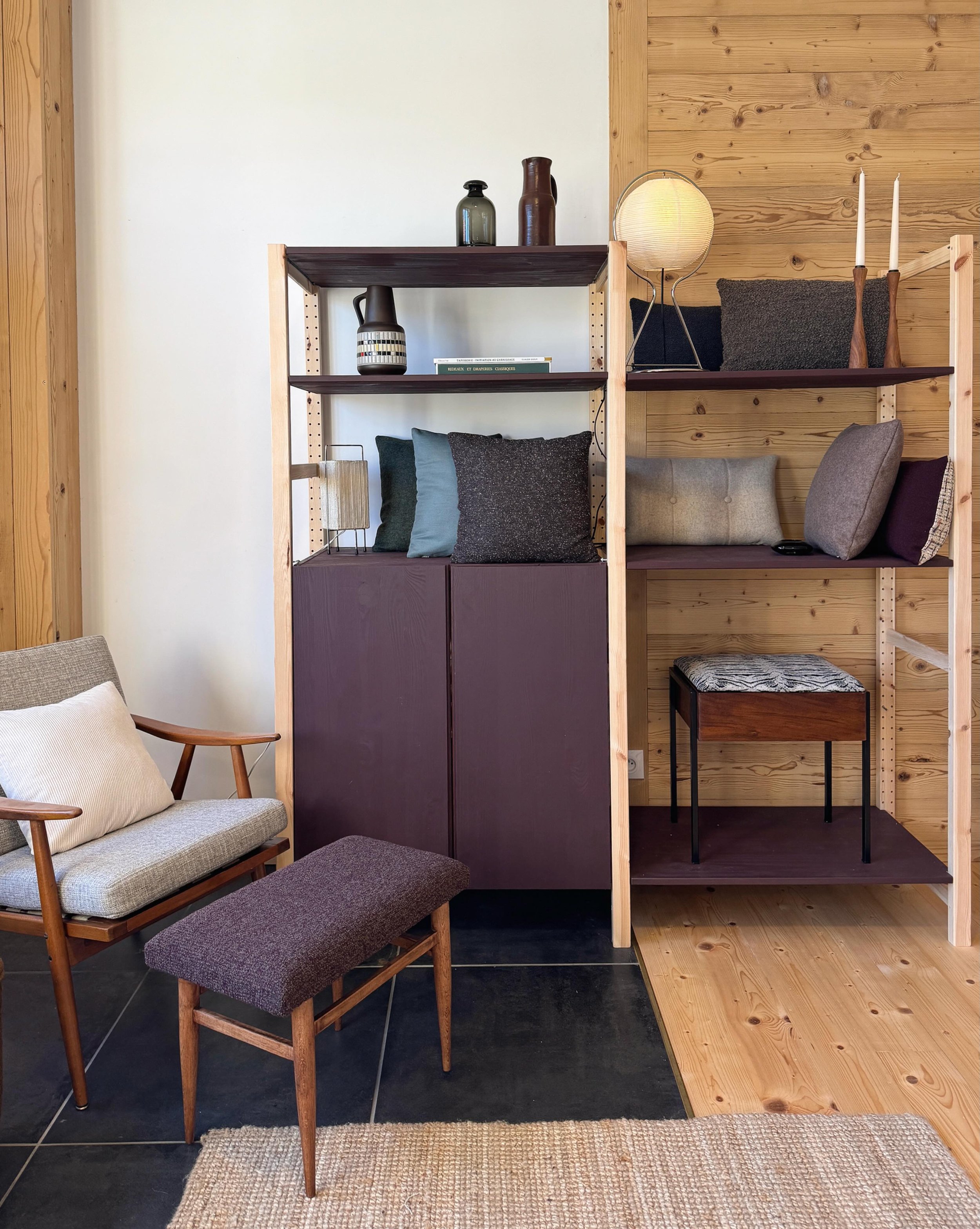 S&eacute;lection de petits mobiliers, coussins artisanaux et d&eacute;corations vintages disponible &agrave; l&rsquo;atelier 🪑

#tapissierdecorateur #upholstered #artisanat #decoration #valdemorteau