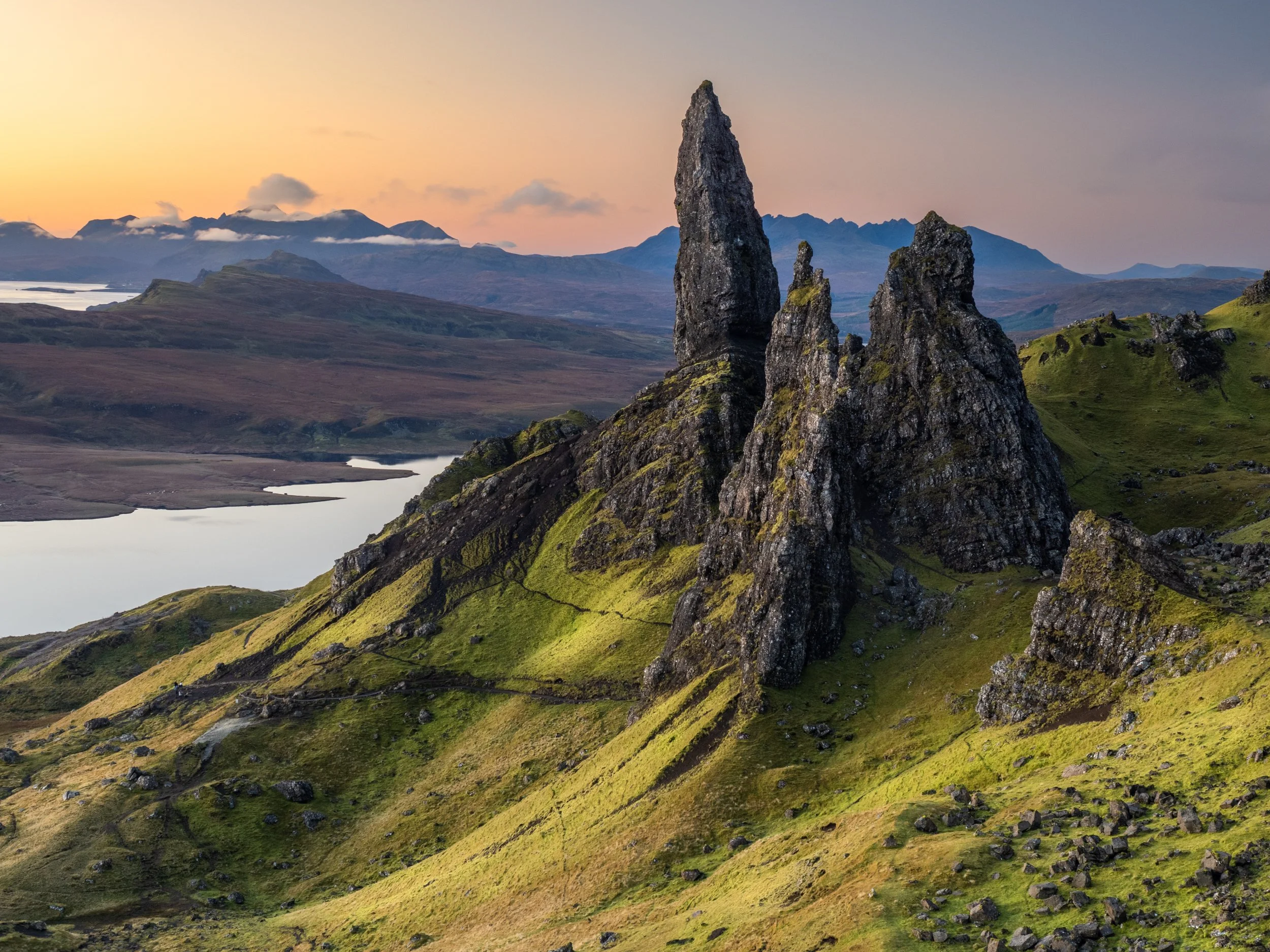 scotland-landscape-old-man-of-storr.jpg