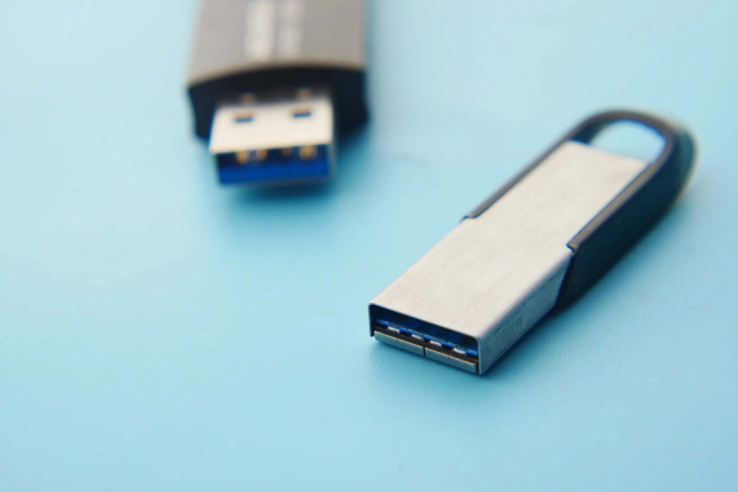 32 Gig USB - Holds 6 Tapes