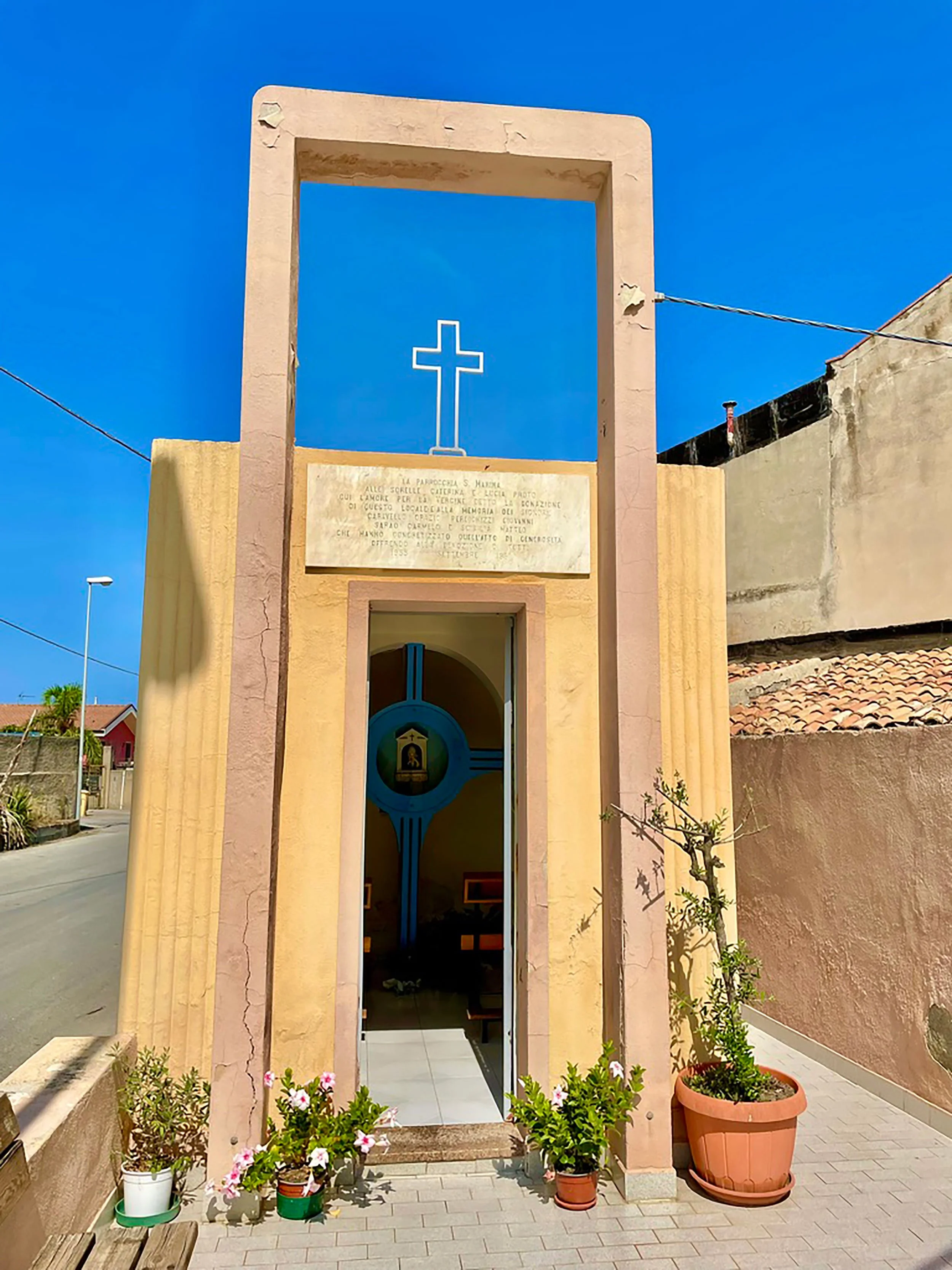 008_LOUISE HAGGER_SICILY SHRINES.jpg