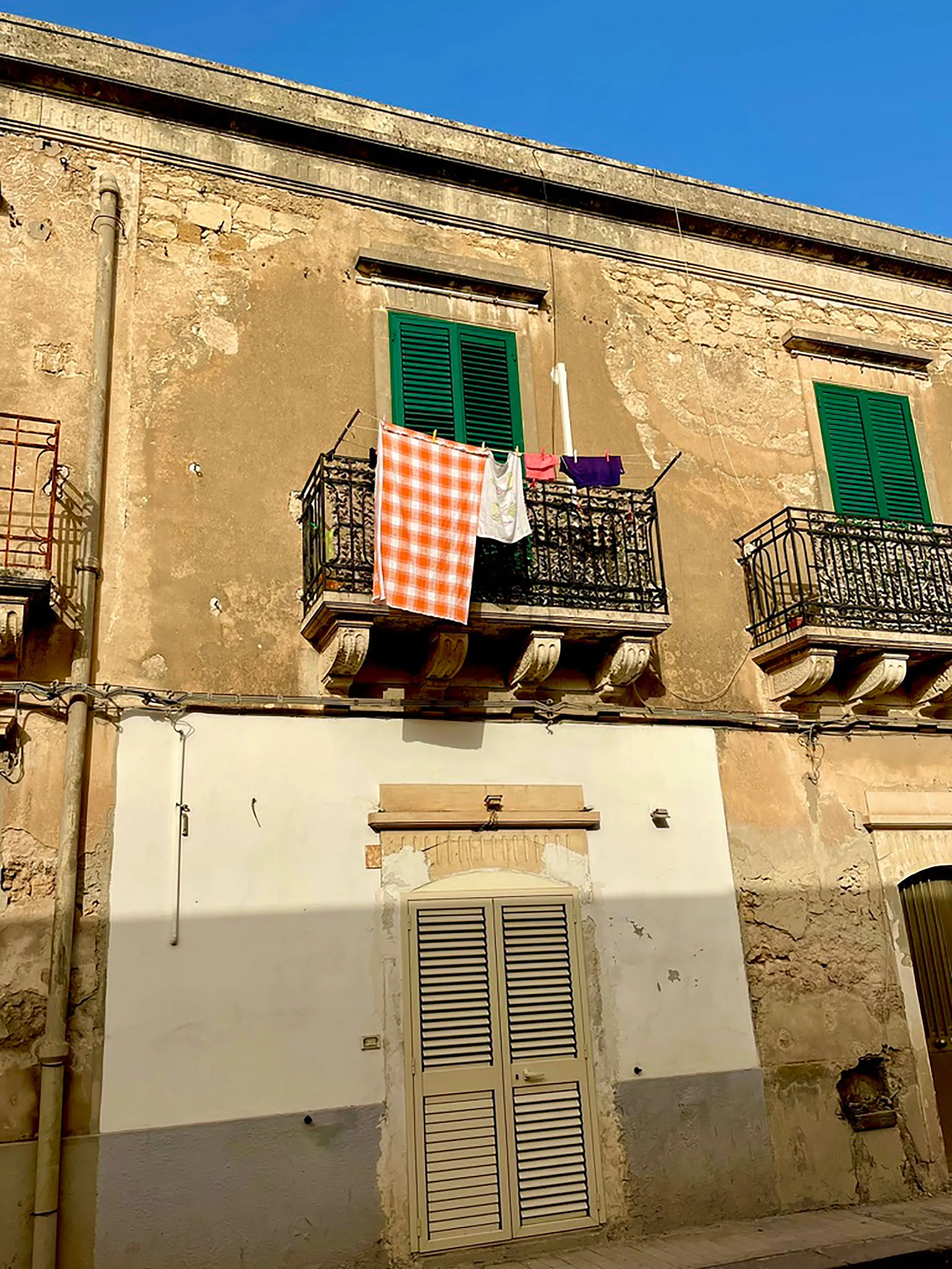 079_LOUISE HAGGER_SICILY.jpg