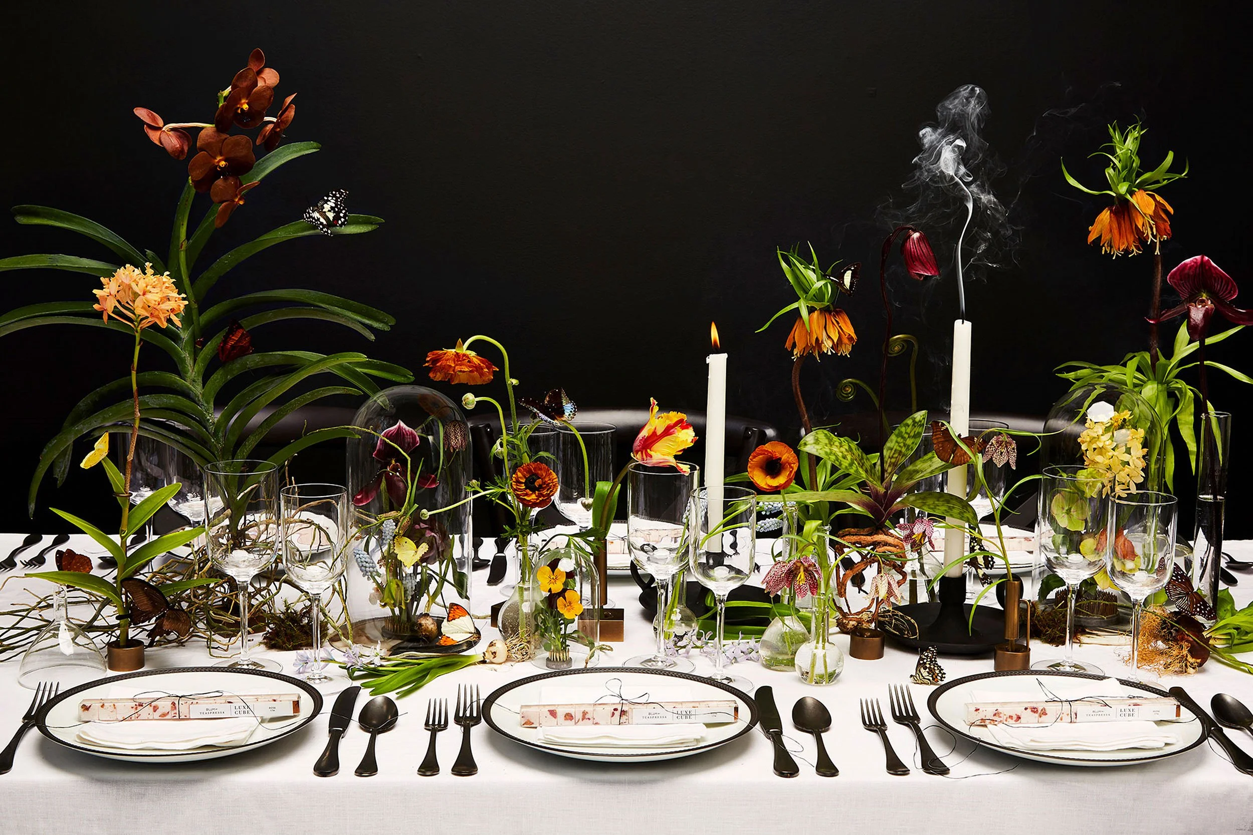 001_LOUISE HAGGER_MARTHA STEWART WEDDING_PUTNAM FLOWERS.jpg