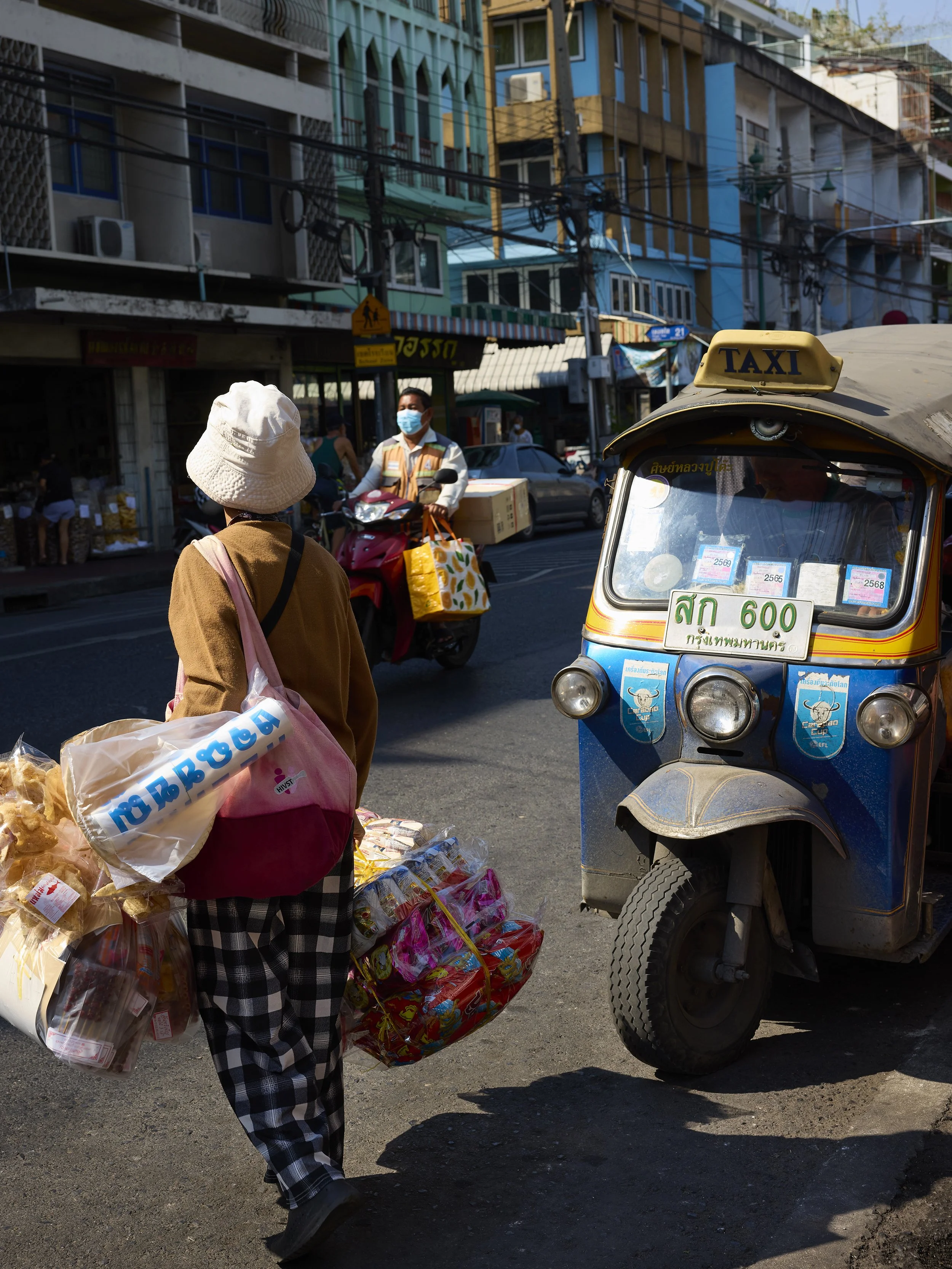 009_LOUISE HAGGER__LOVE FROM THAILAND.jpg