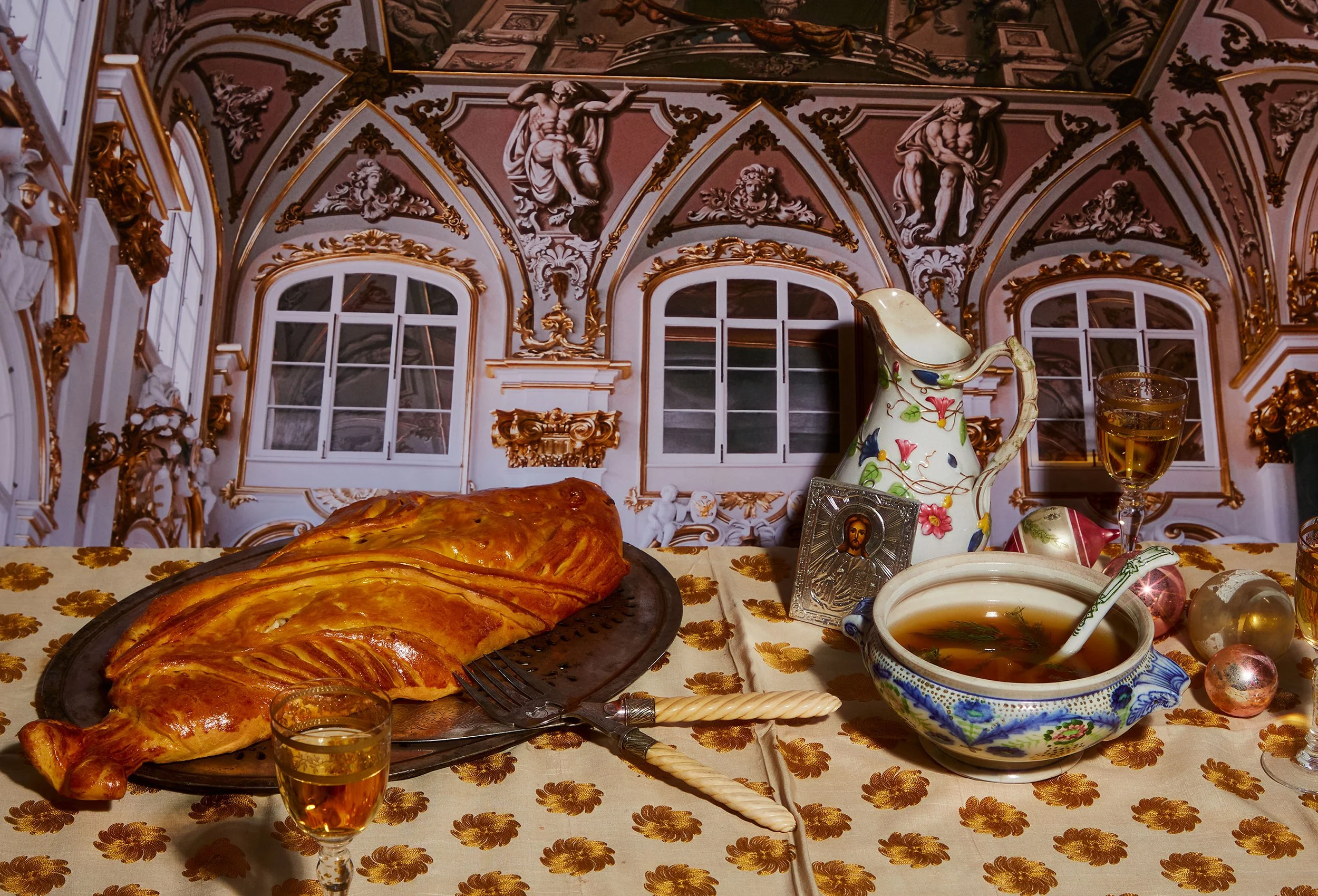 004_LOUISE HAGGER_ZeitMagazin_Xmas_Russia_FishPirogue_078.jpg