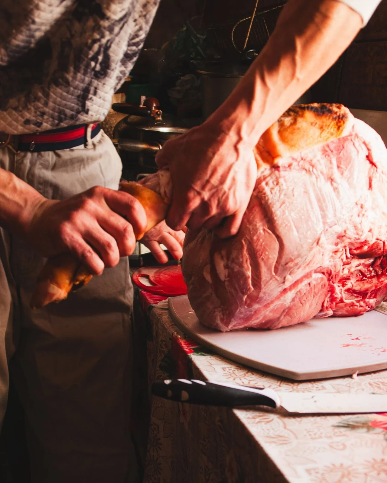Pernil suíno
Inteiro para assar, em cubos ou em bifes.