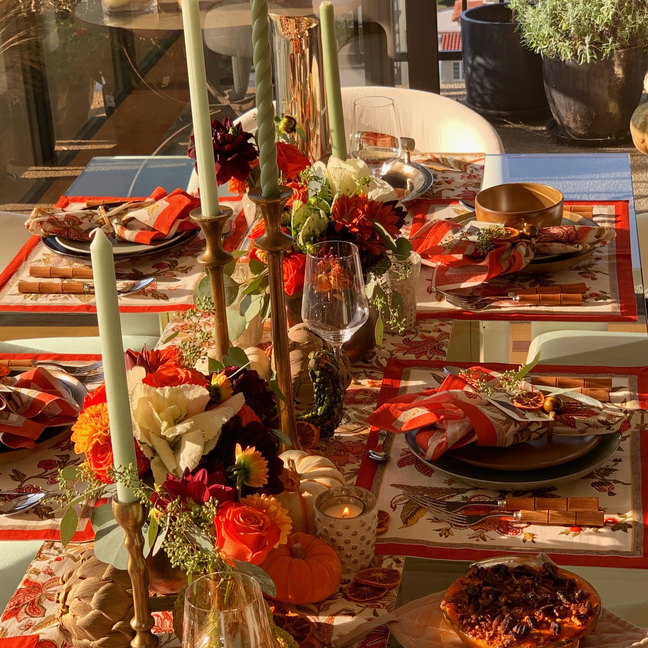 When the celebration falls on Thanksgiving weekend the tablescape has a little@pumpkins and spice.

#thanksgivingtablescape #eventplanner #weddingweekend #eventstyling #fallevents