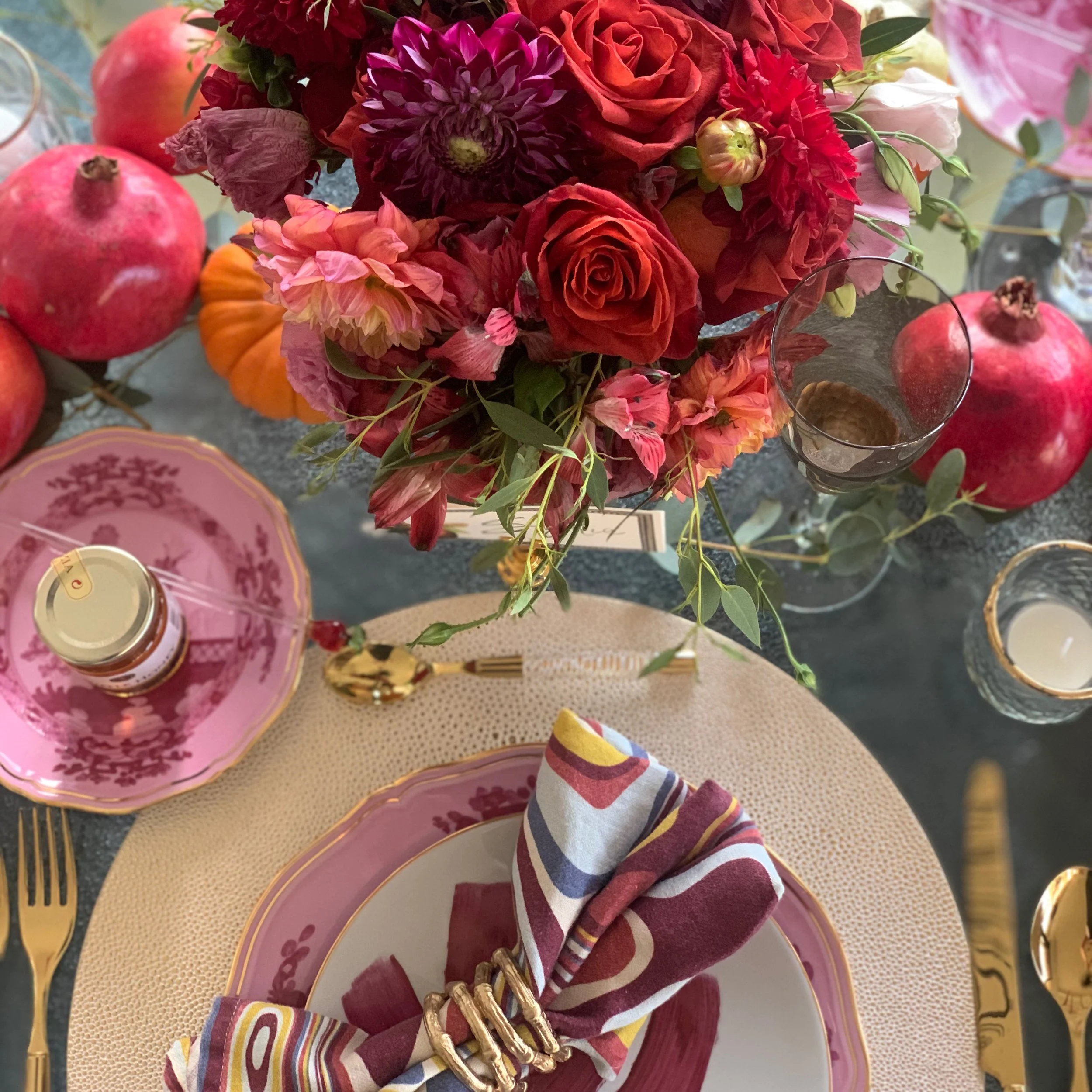 It&rsquo;s apple season
Which table would you pick? 🍎

#apple #tablescapes #dinnerparty #eventplanner